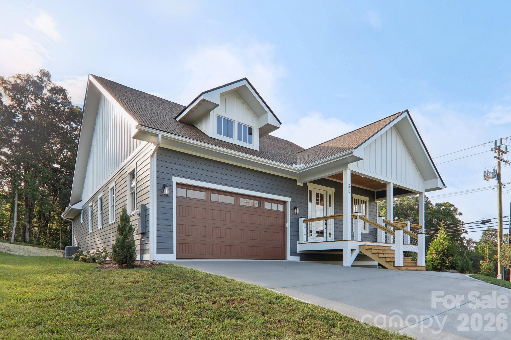20 Maple Knoll Drive — Hendersonville