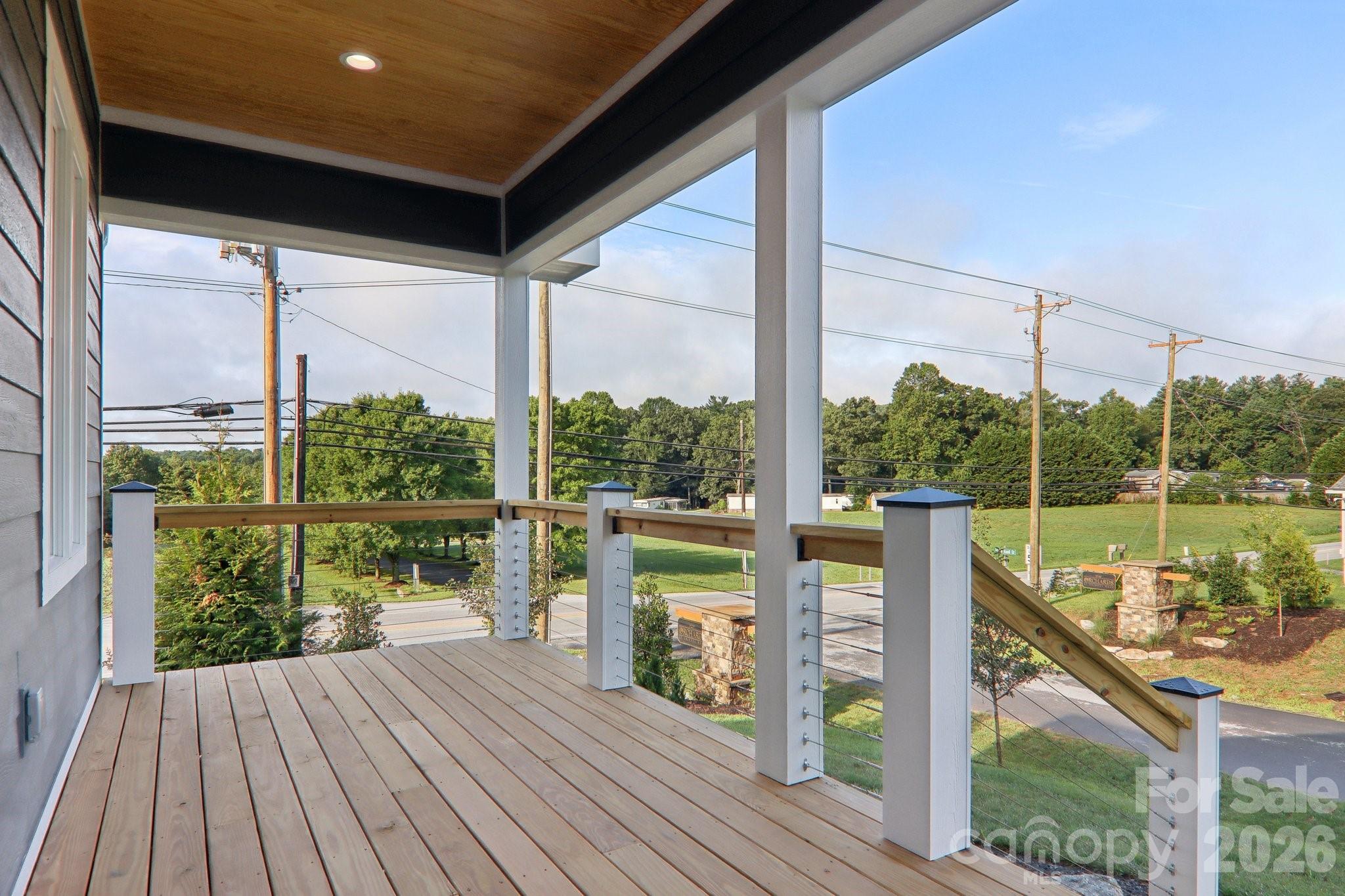 20 Maple Knoll Drive — Hendersonville