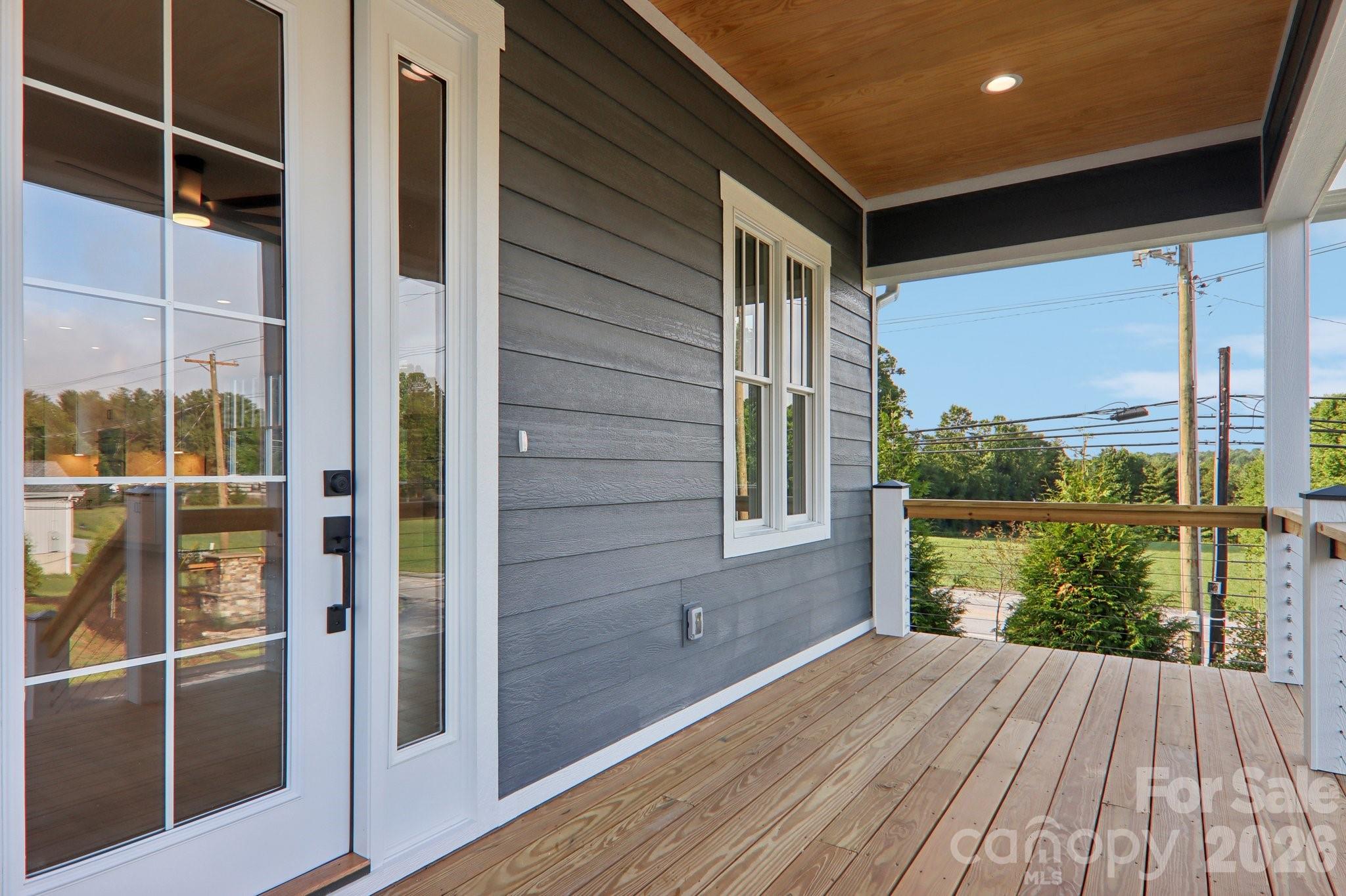 20 Maple Knoll Drive — Hendersonville