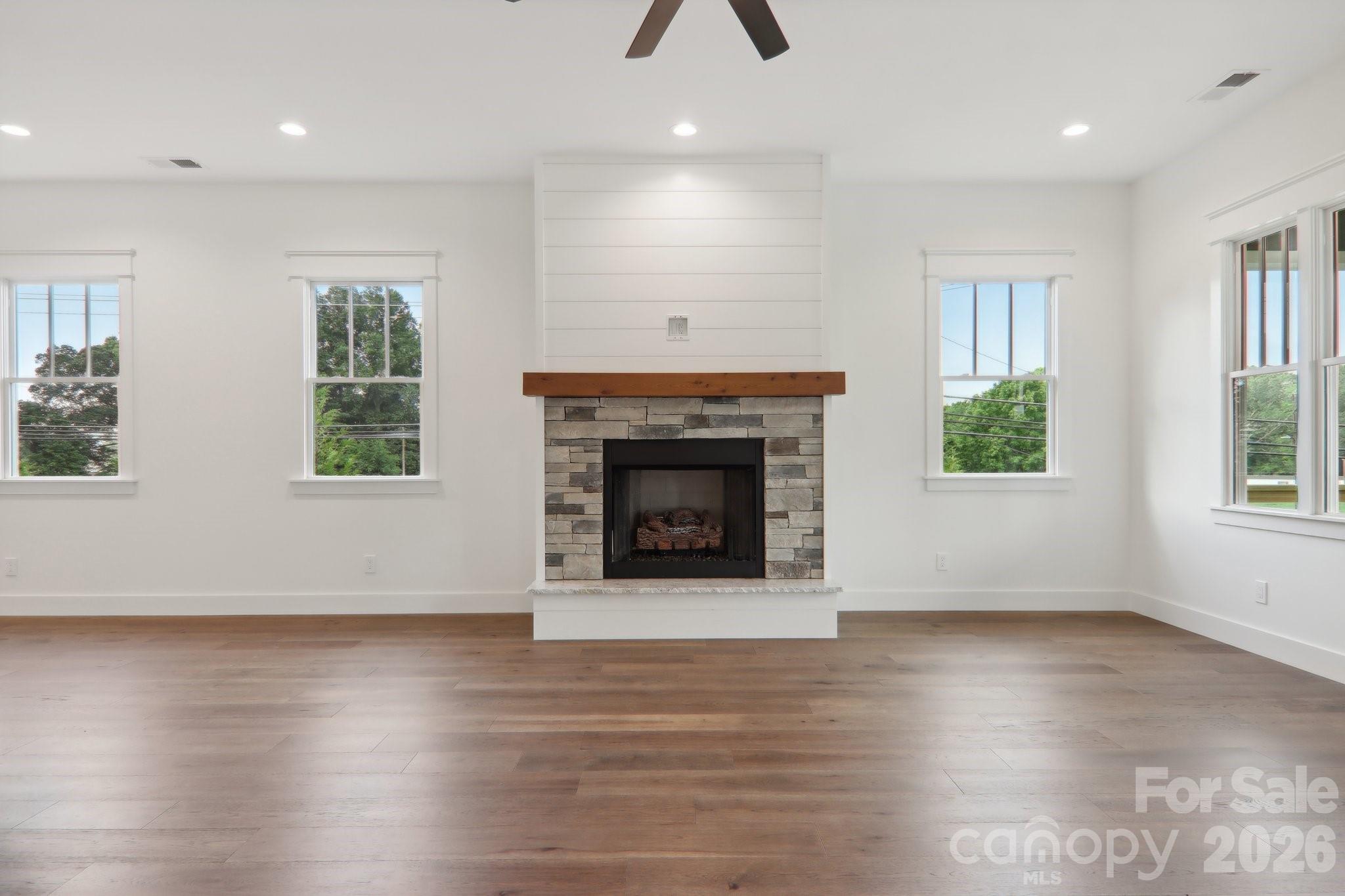 20 Maple Knoll Drive — Hendersonville