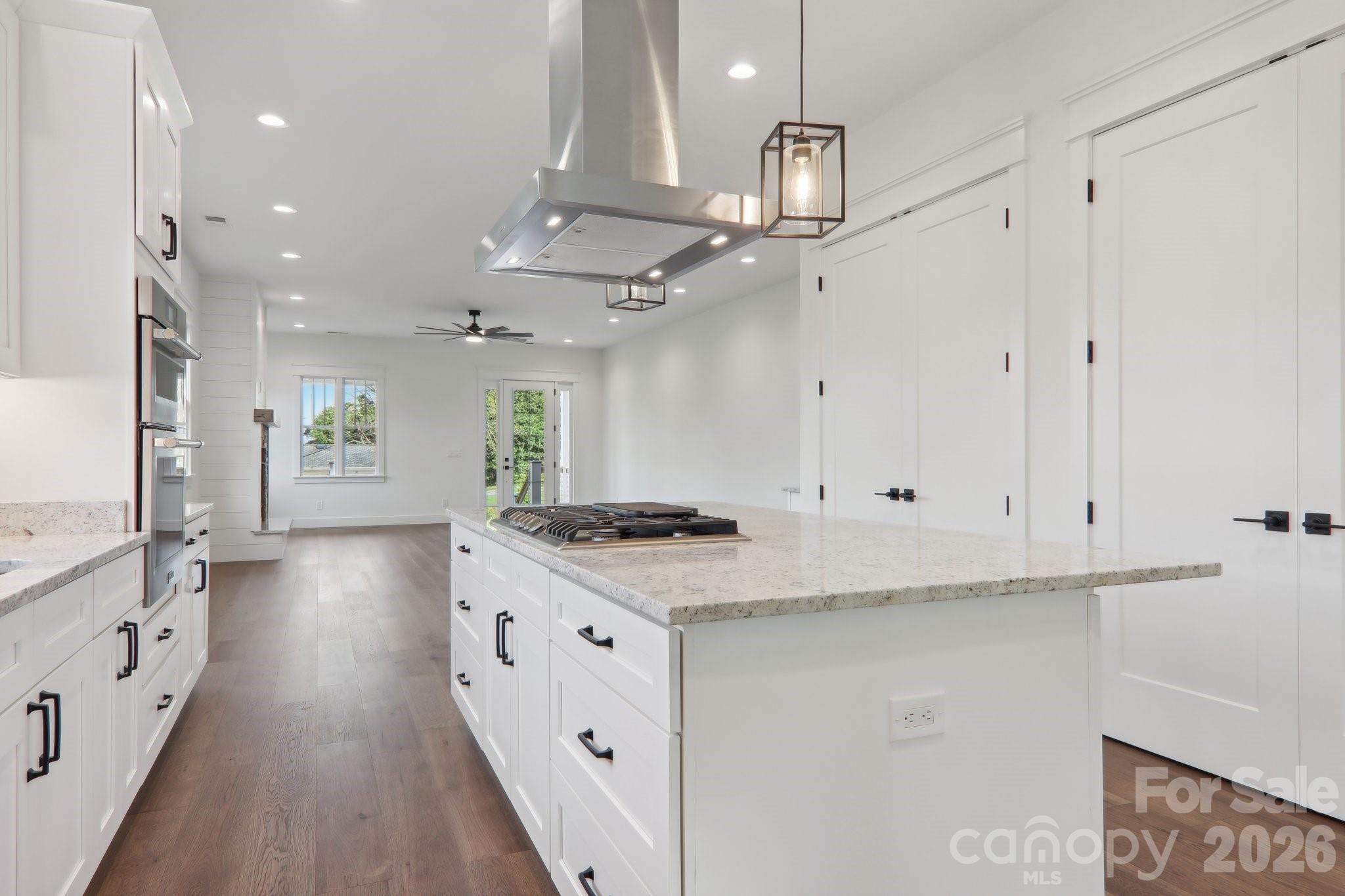 20 Maple Knoll Drive — Hendersonville