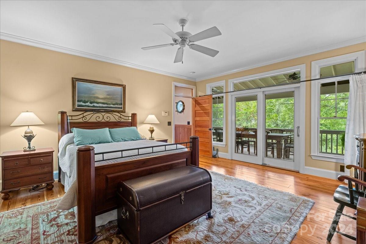 2884 Lake Road — Ridgeway