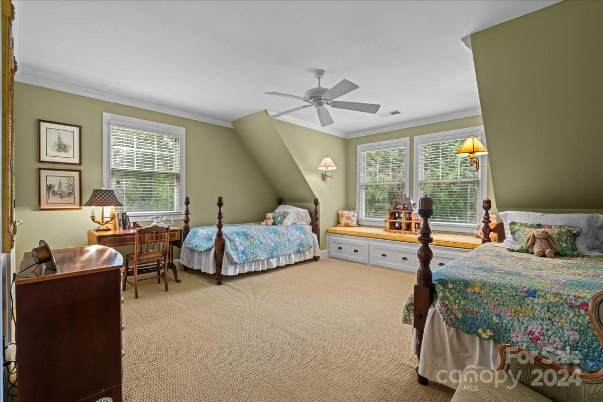 2884 Lake Road — Ridgeway
