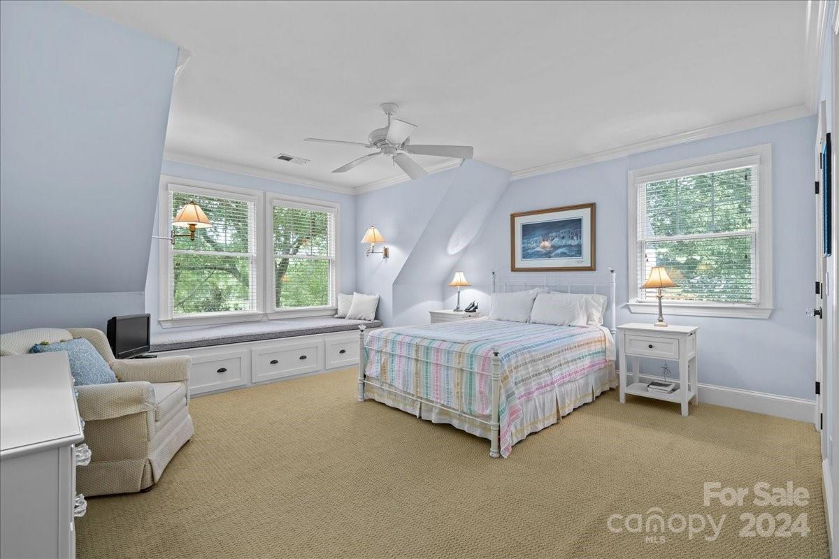 2884 Lake Road — Ridgeway