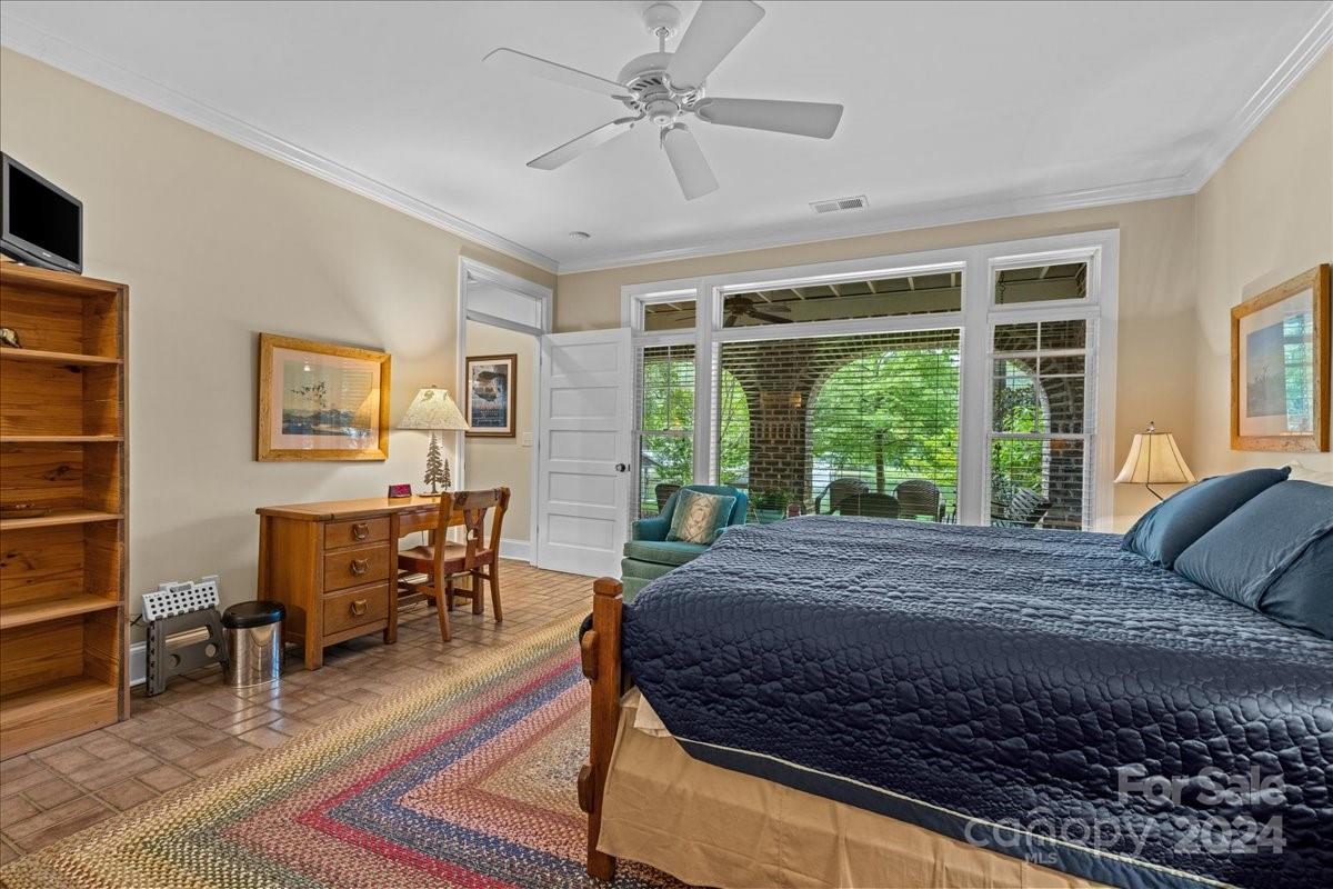 2884 Lake Road — Ridgeway