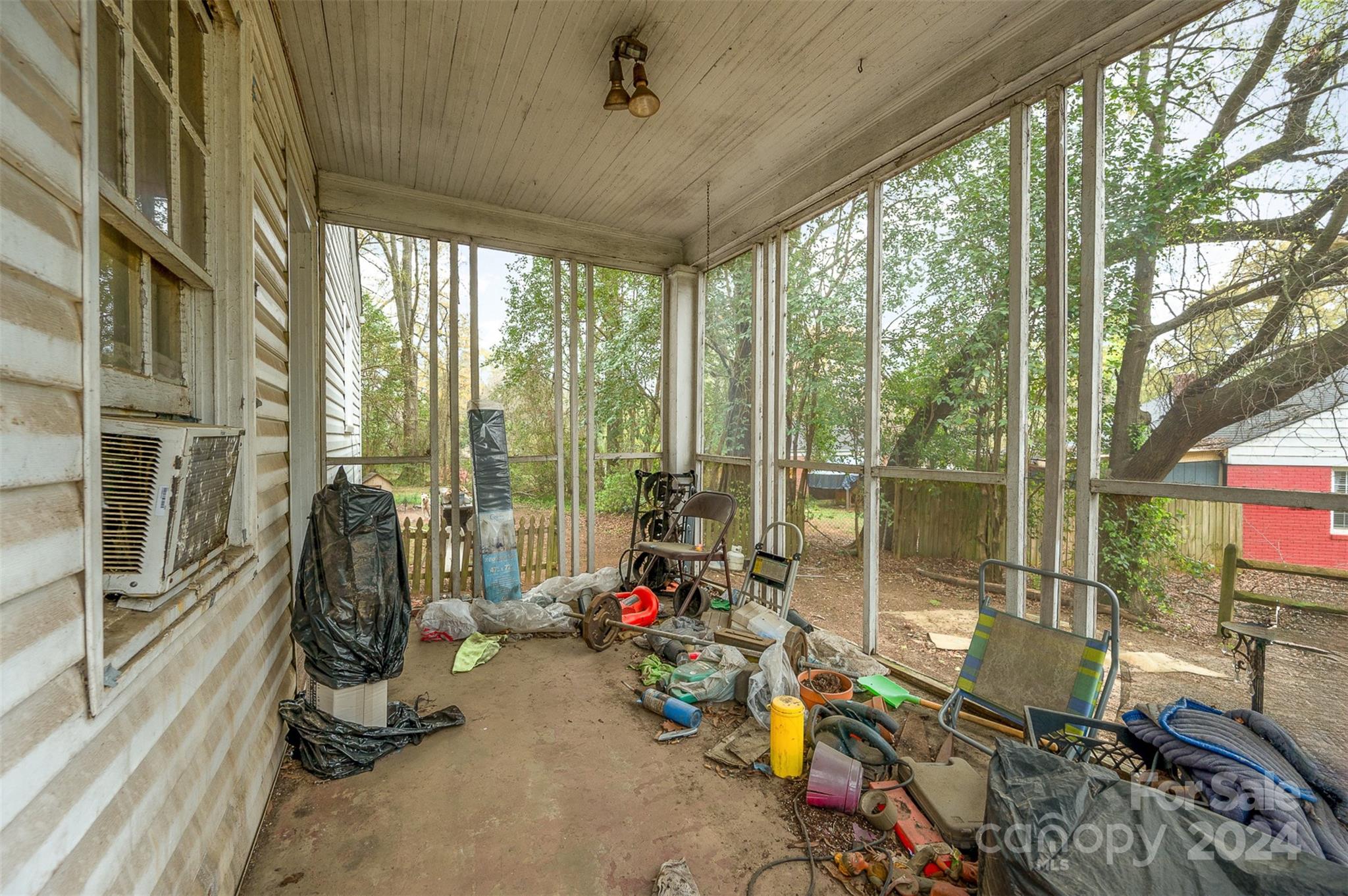 2740 Dogwood Avenue — Charlotte