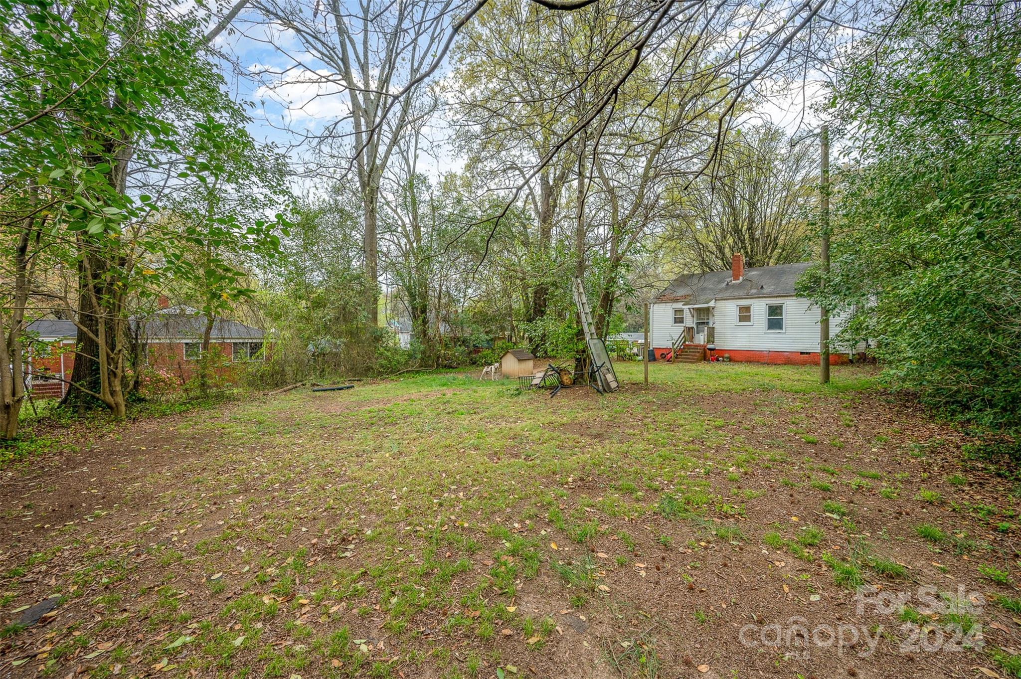2740 Dogwood Avenue — Charlotte