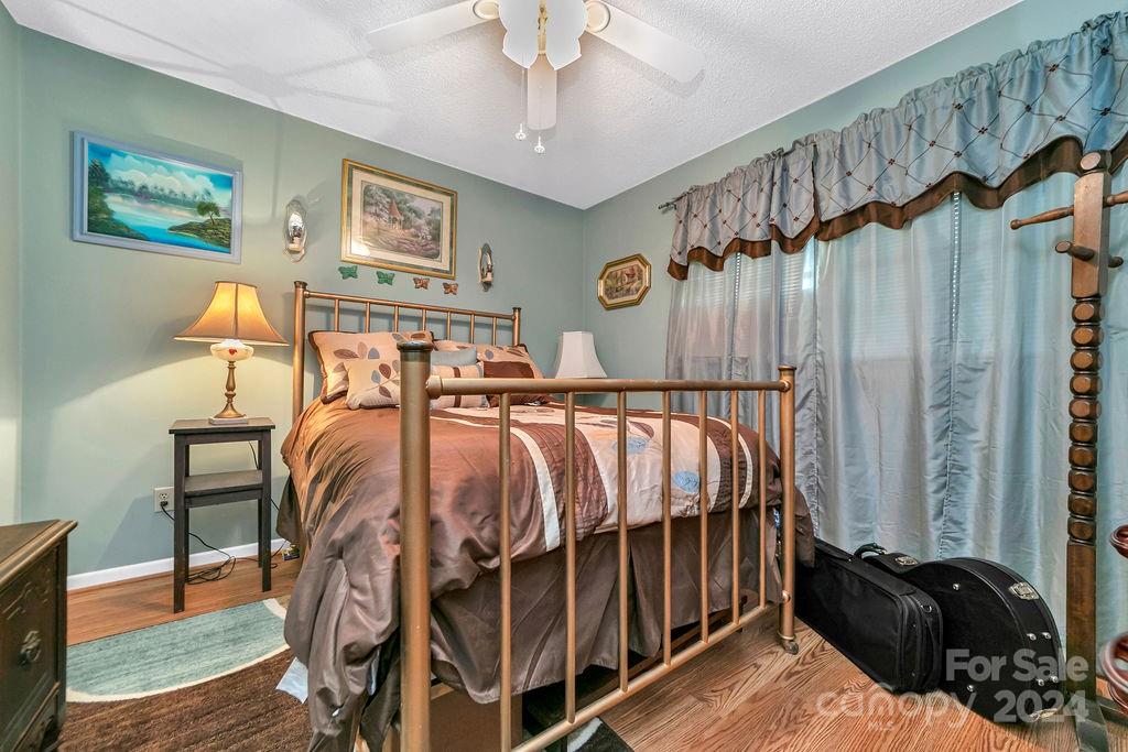 63 Evergreen Cove — Pisgah Forest