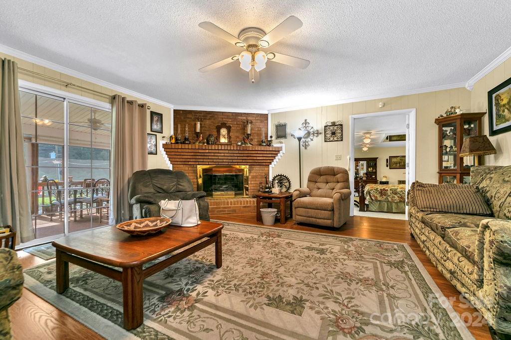 63 Evergreen Cove — Pisgah Forest