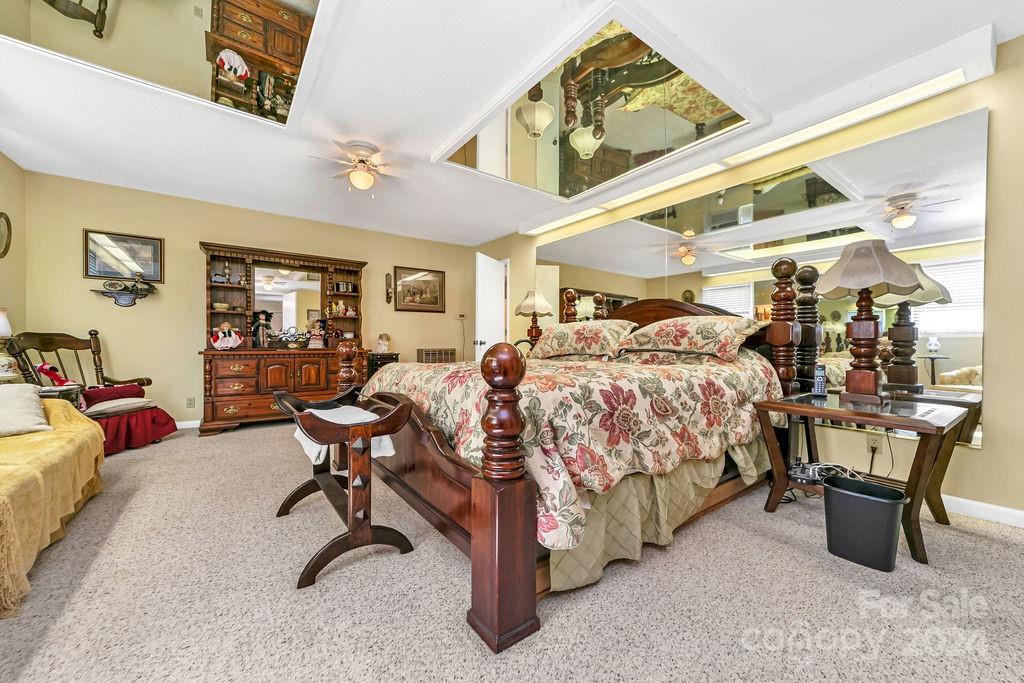 63 Evergreen Cove — Pisgah Forest