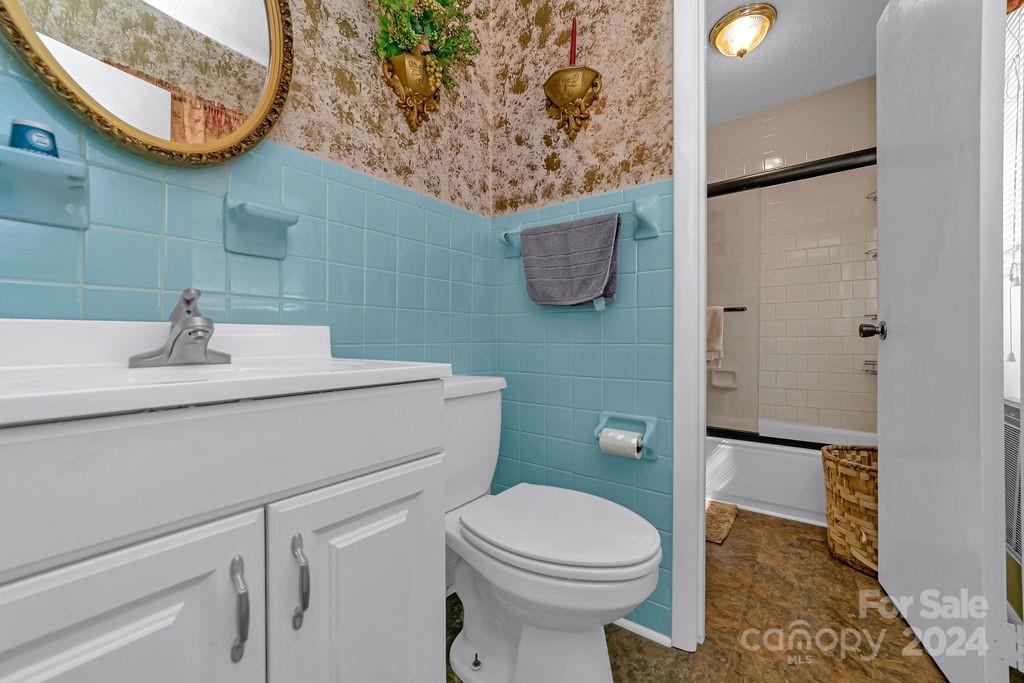 63 Evergreen Cove — Pisgah Forest