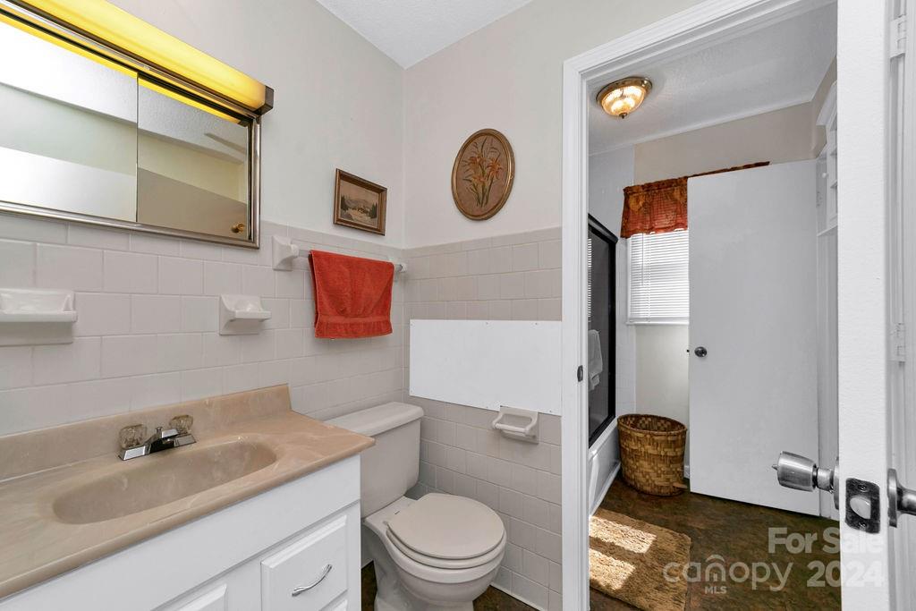 63 Evergreen Cove — Pisgah Forest