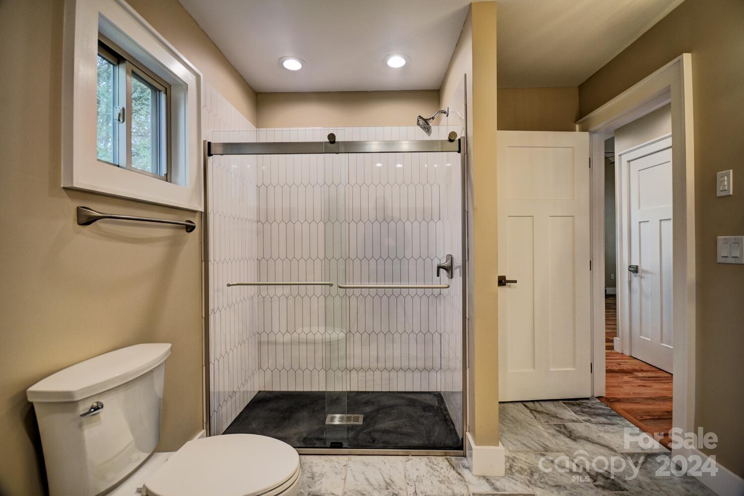 20 Lisa Lane — Maggie Valley