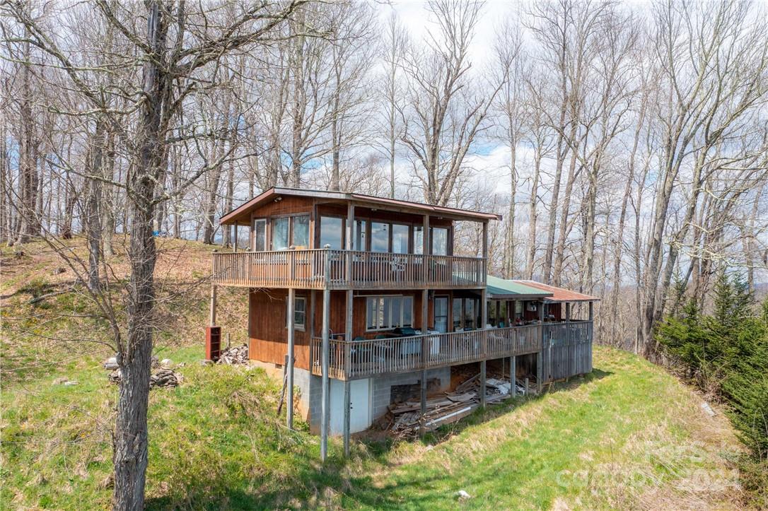 1375 Swing Road — Burnsville