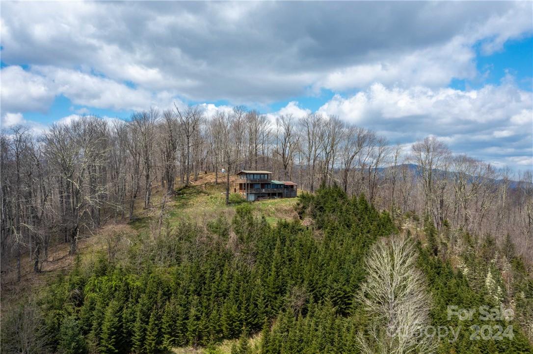 1375 Swing Road — Burnsville