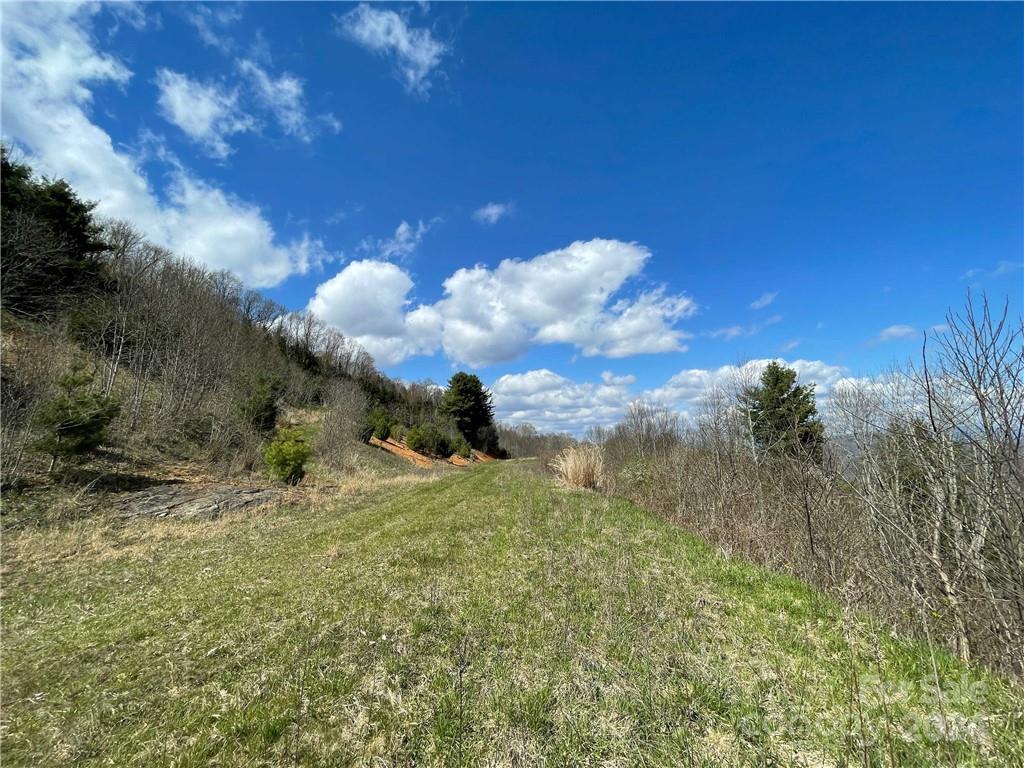 1375 Swing Road — Burnsville