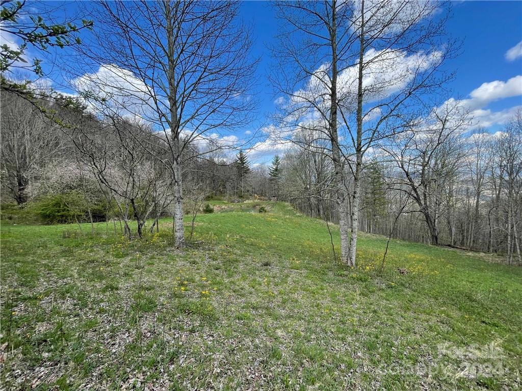 1375 Swing Road — Burnsville