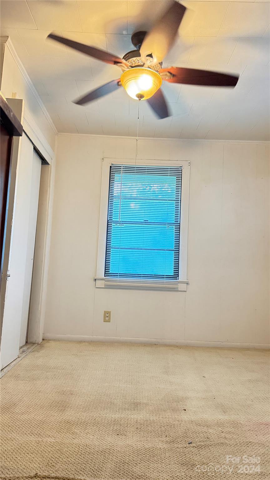 39273 Wright Road — New London