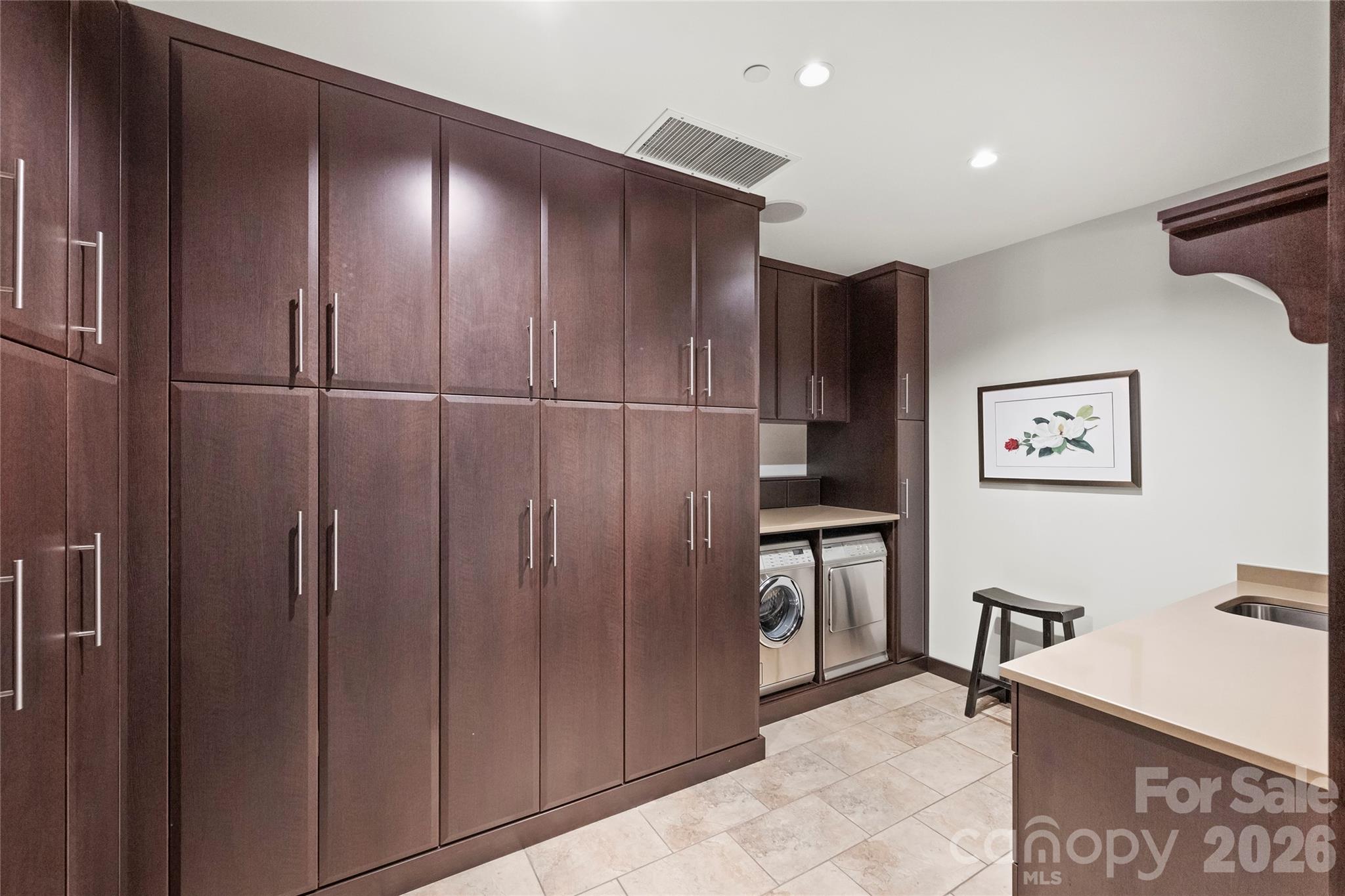139 S Tryon Street #6 — Charlotte
