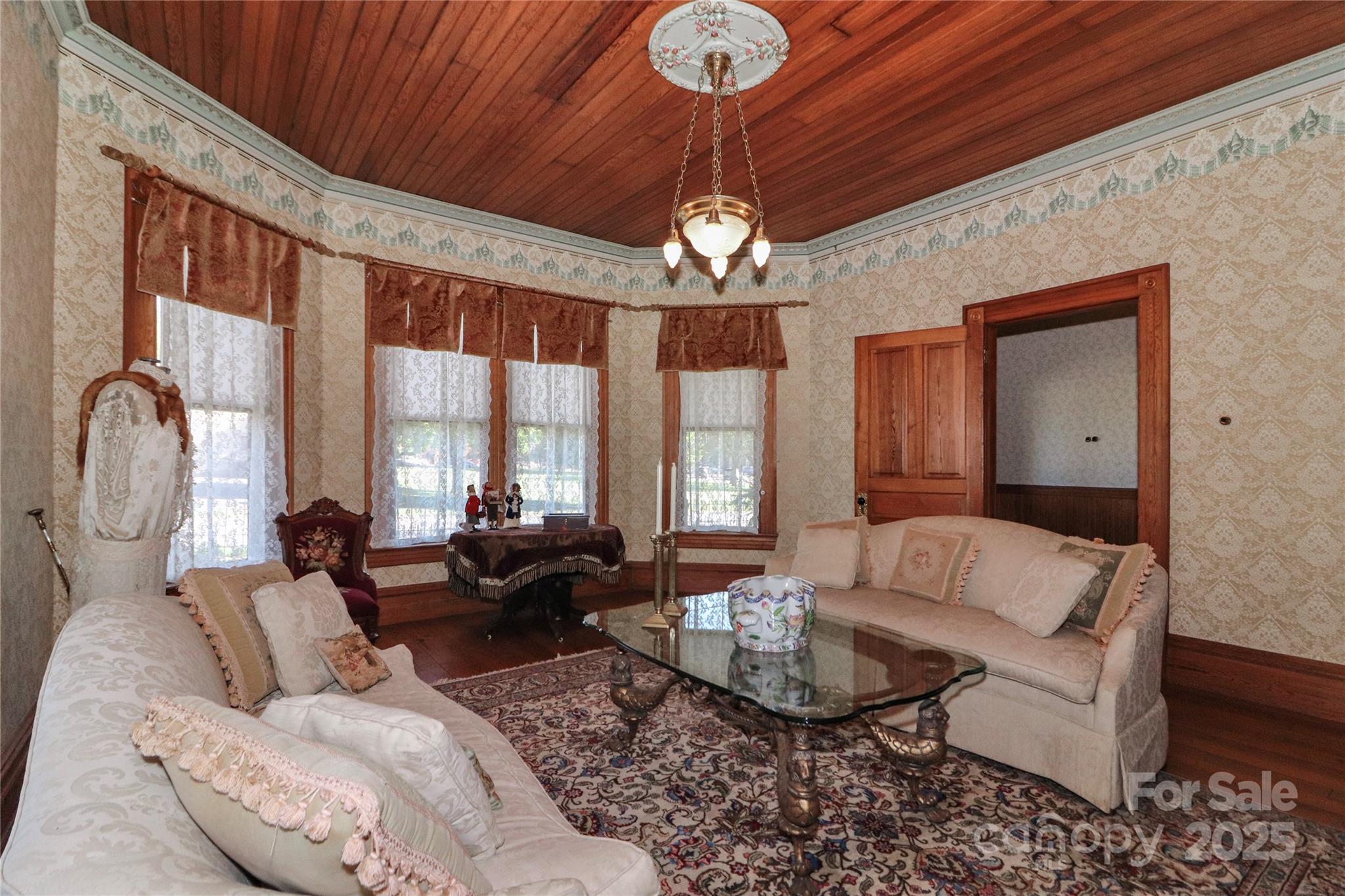 235 Walnut Street — Statesville