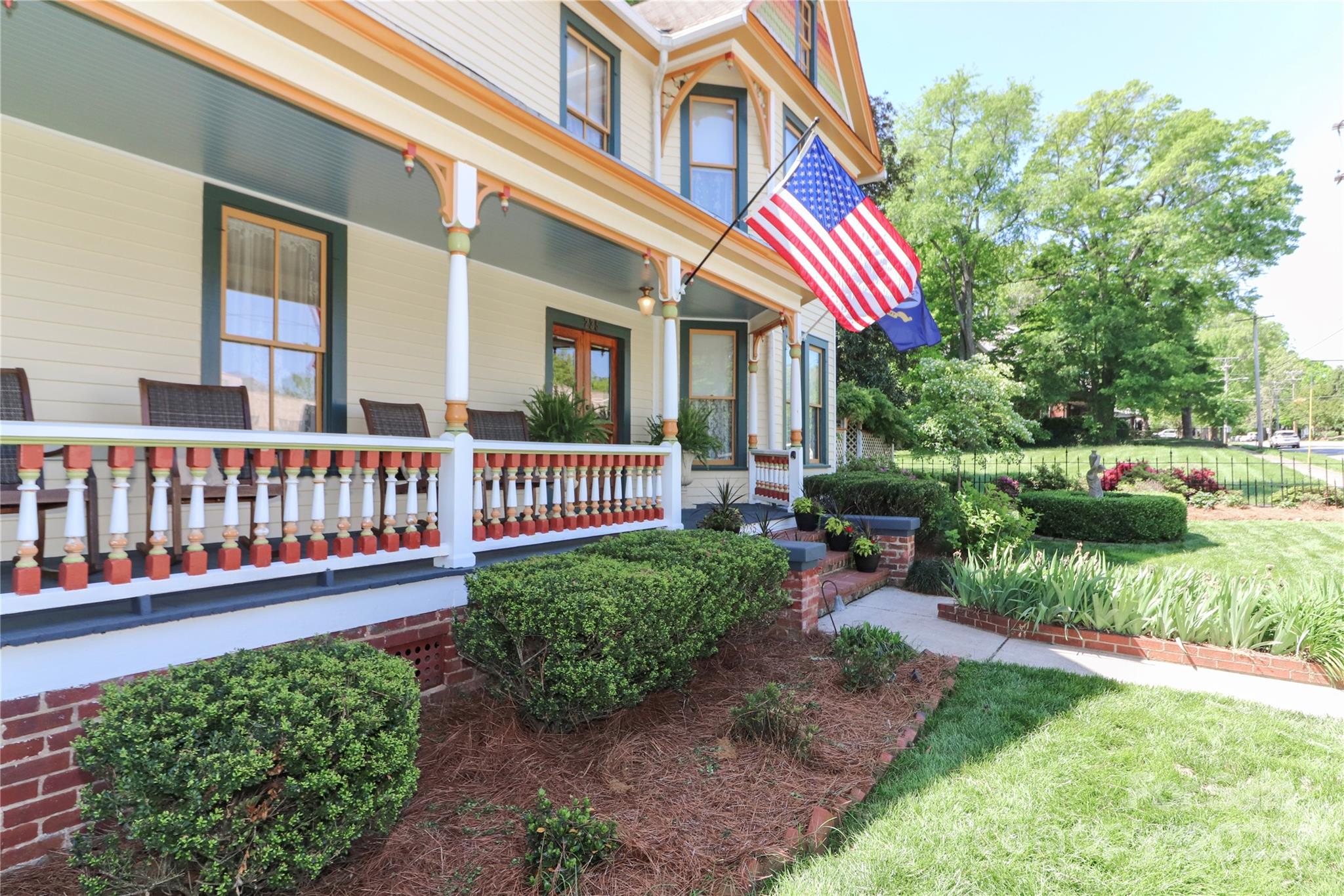 235 Walnut Street — Statesville