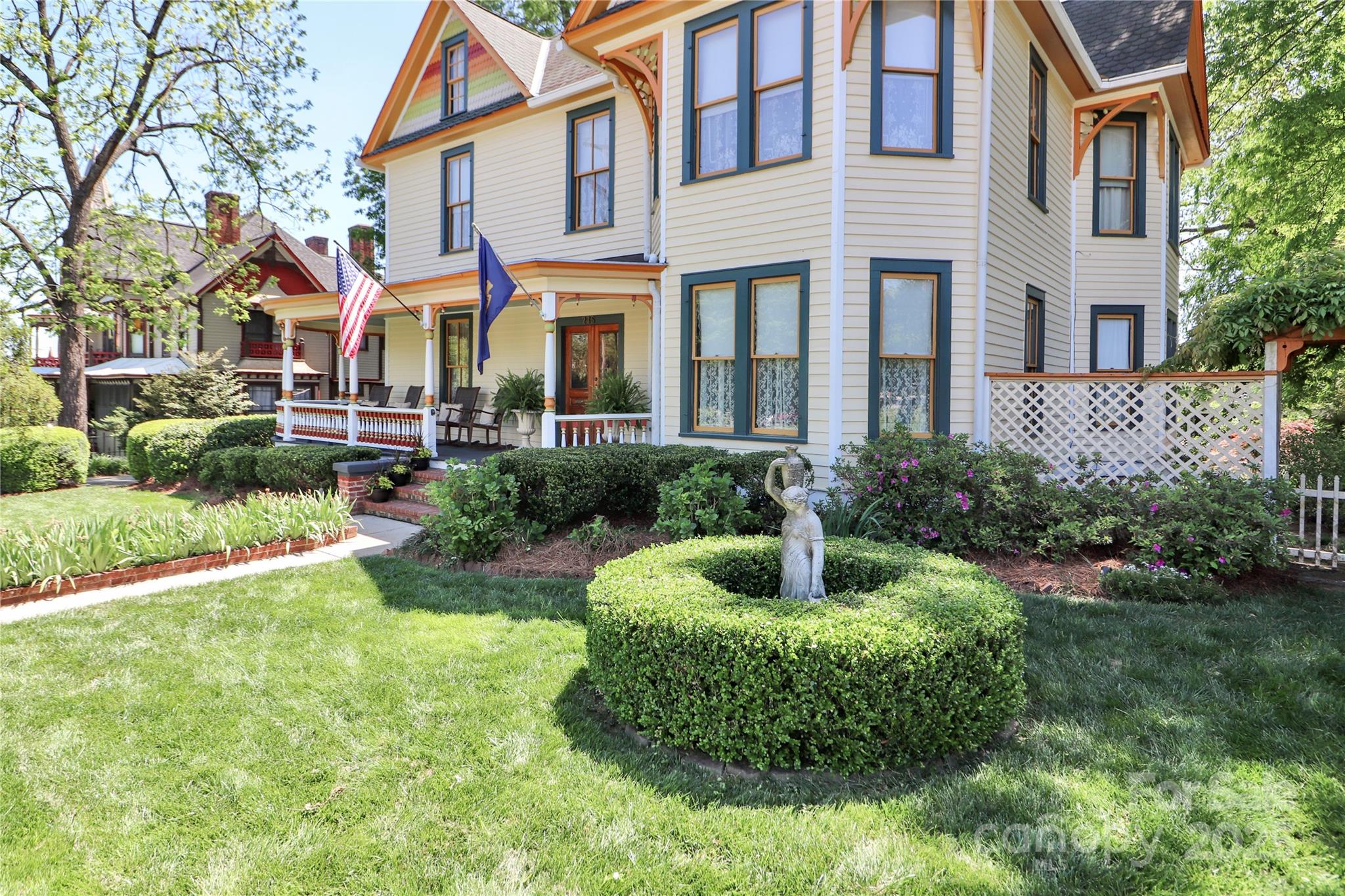 235 Walnut Street — Statesville