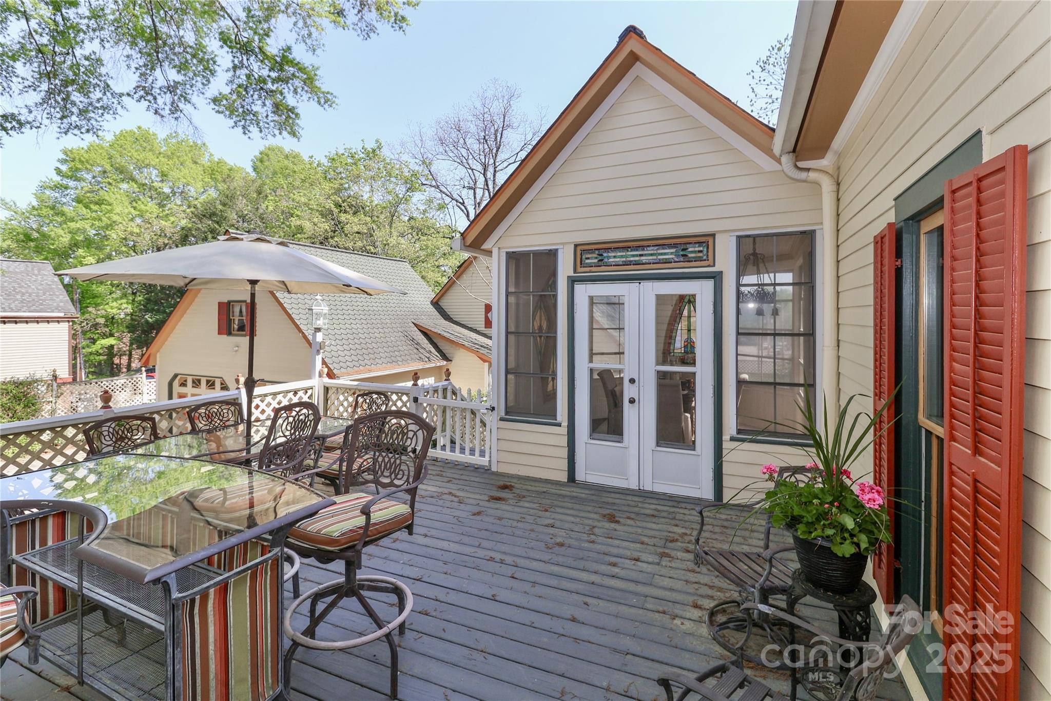 235 Walnut Street — Statesville