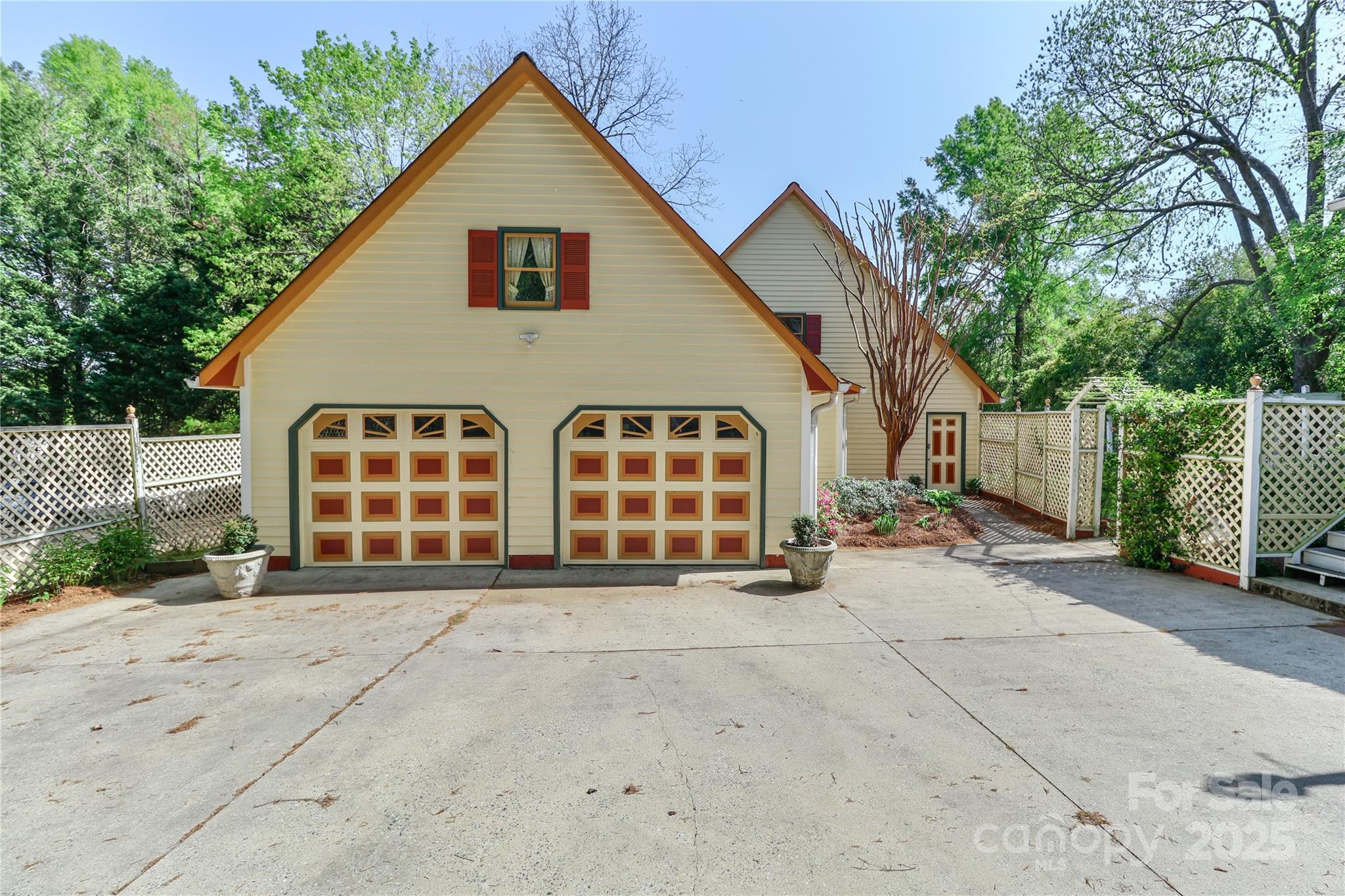 235 Walnut Street — Statesville
