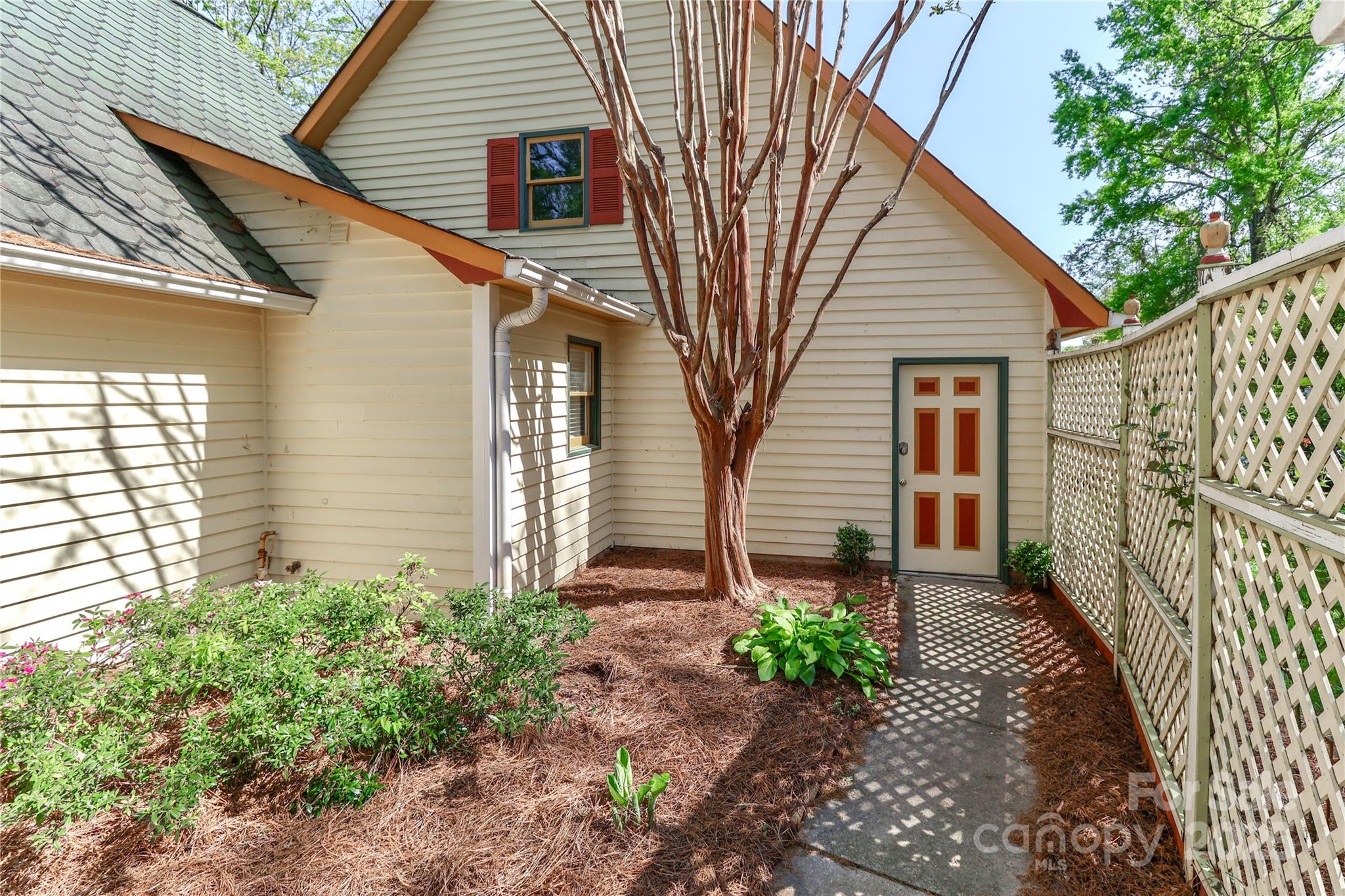 235 Walnut Street — Statesville