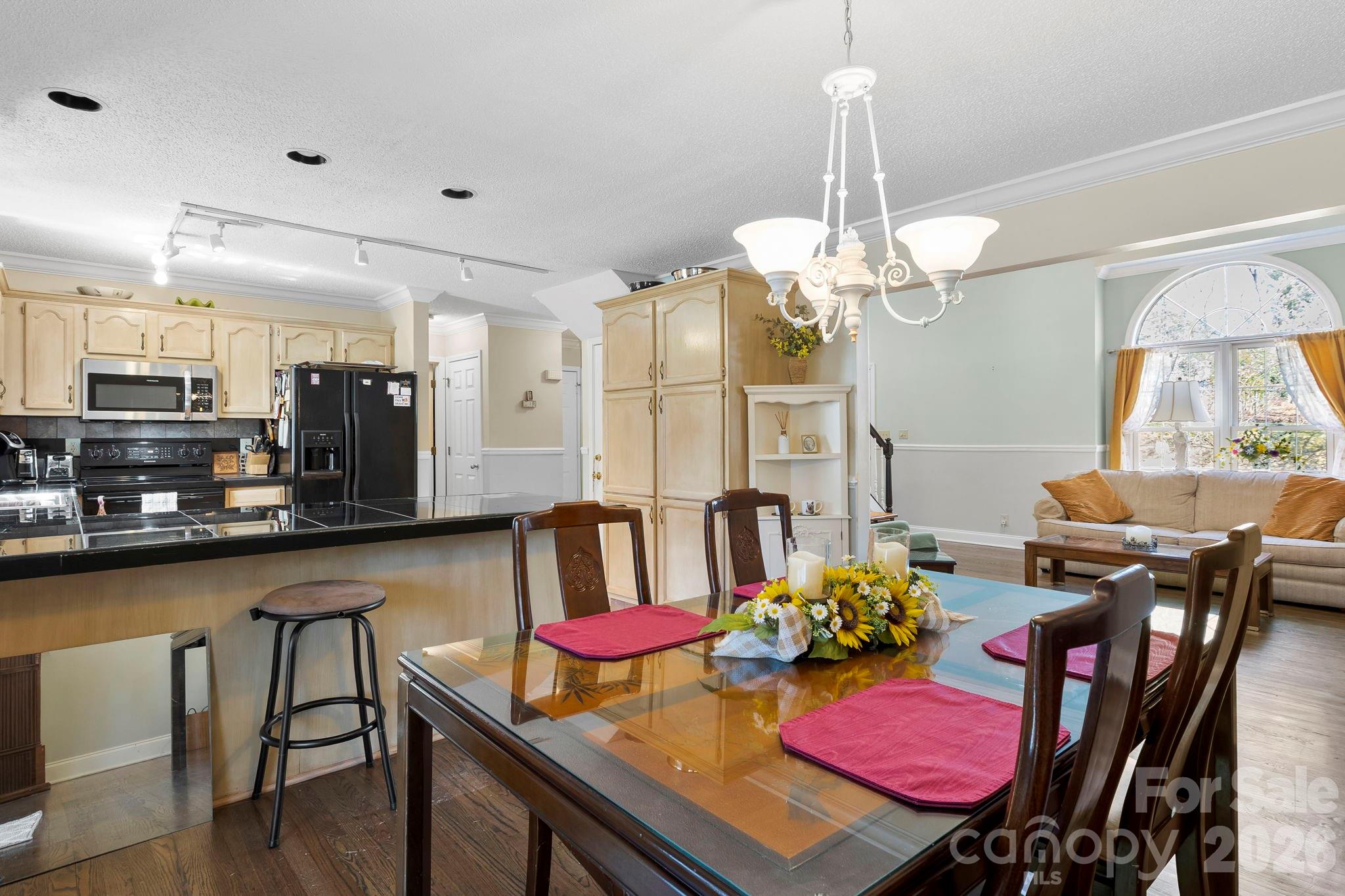 145 Fox Glen Drive — Arden