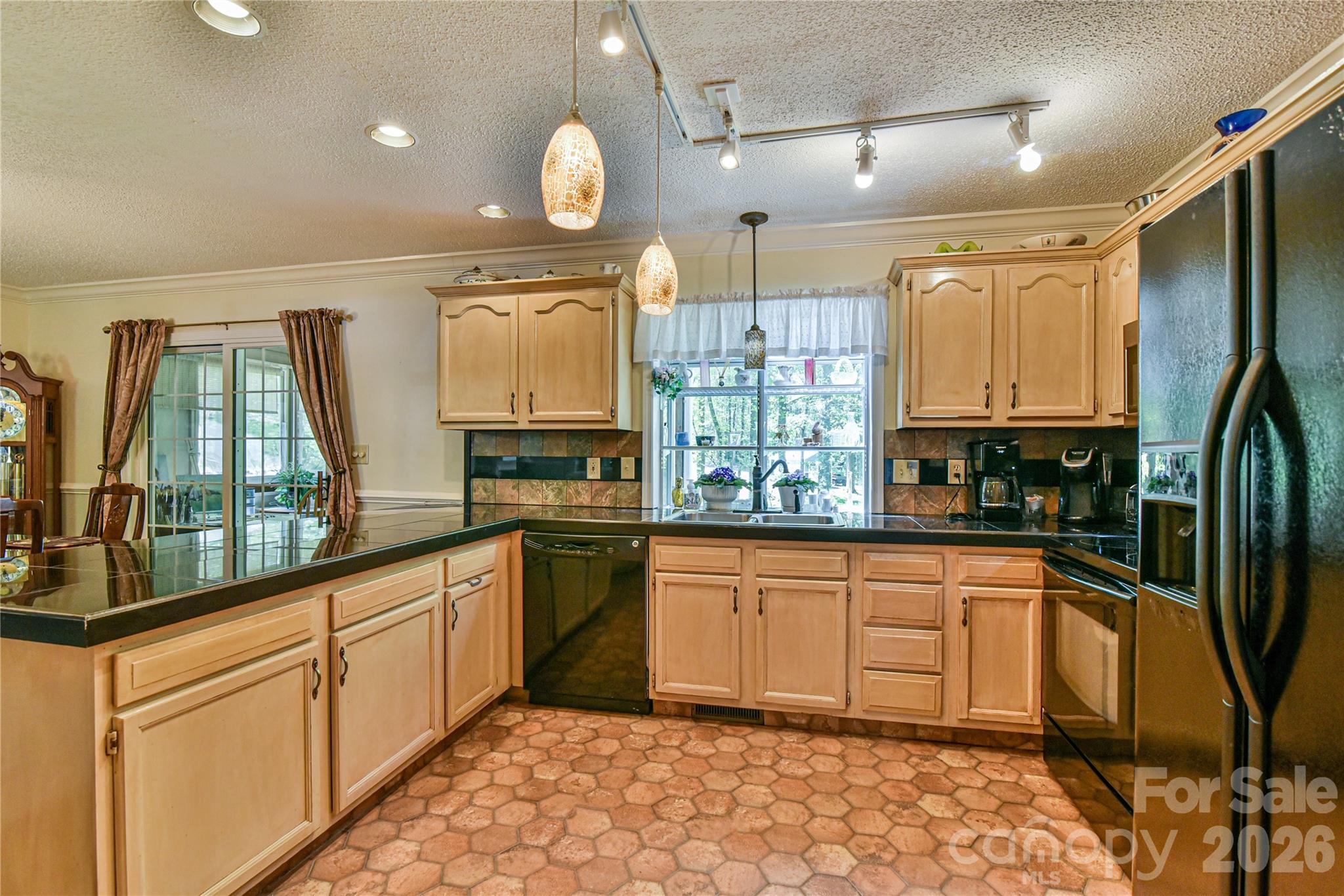 145 Fox Glen Drive — Arden