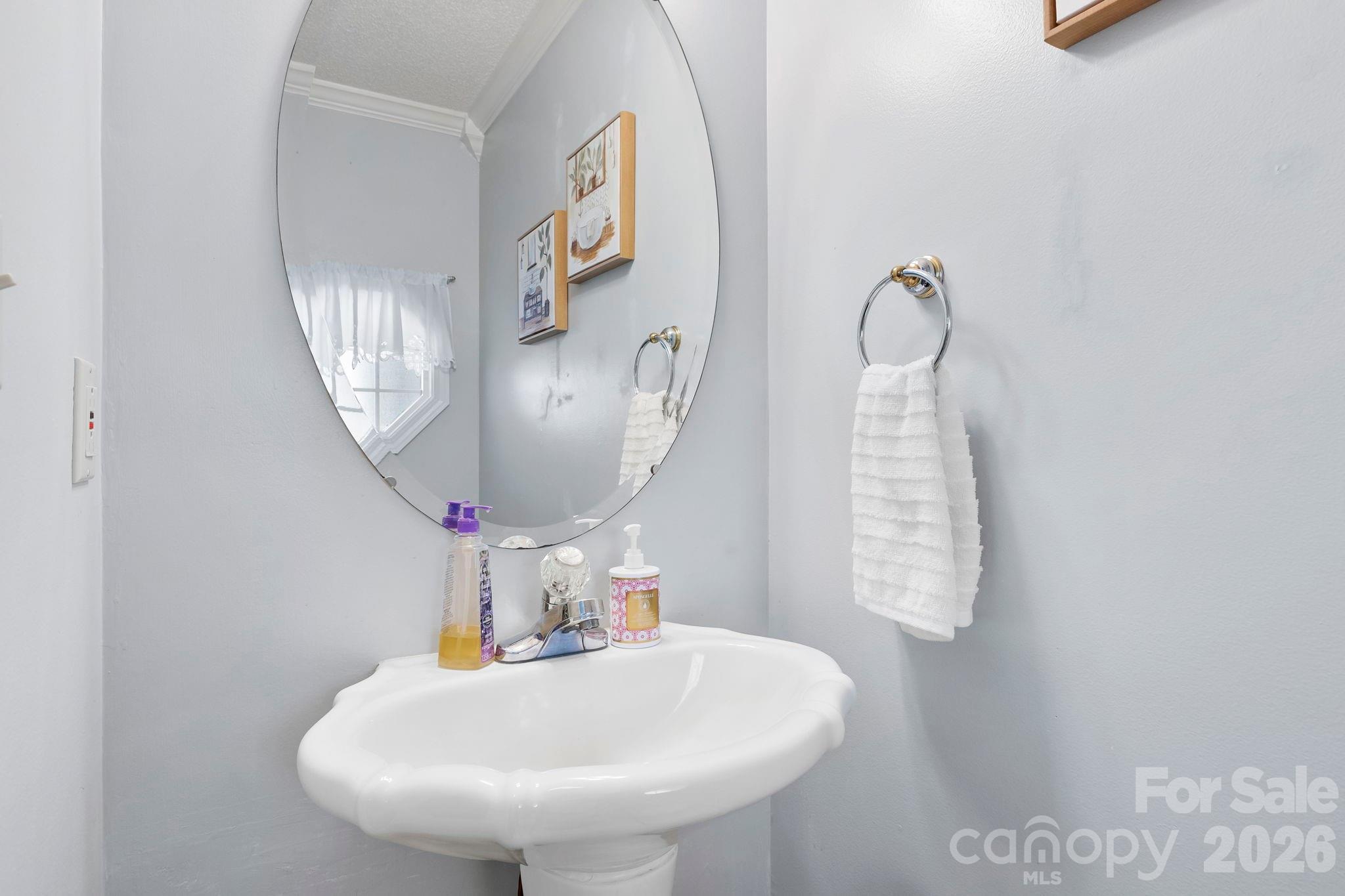 145 Fox Glen Drive — Arden