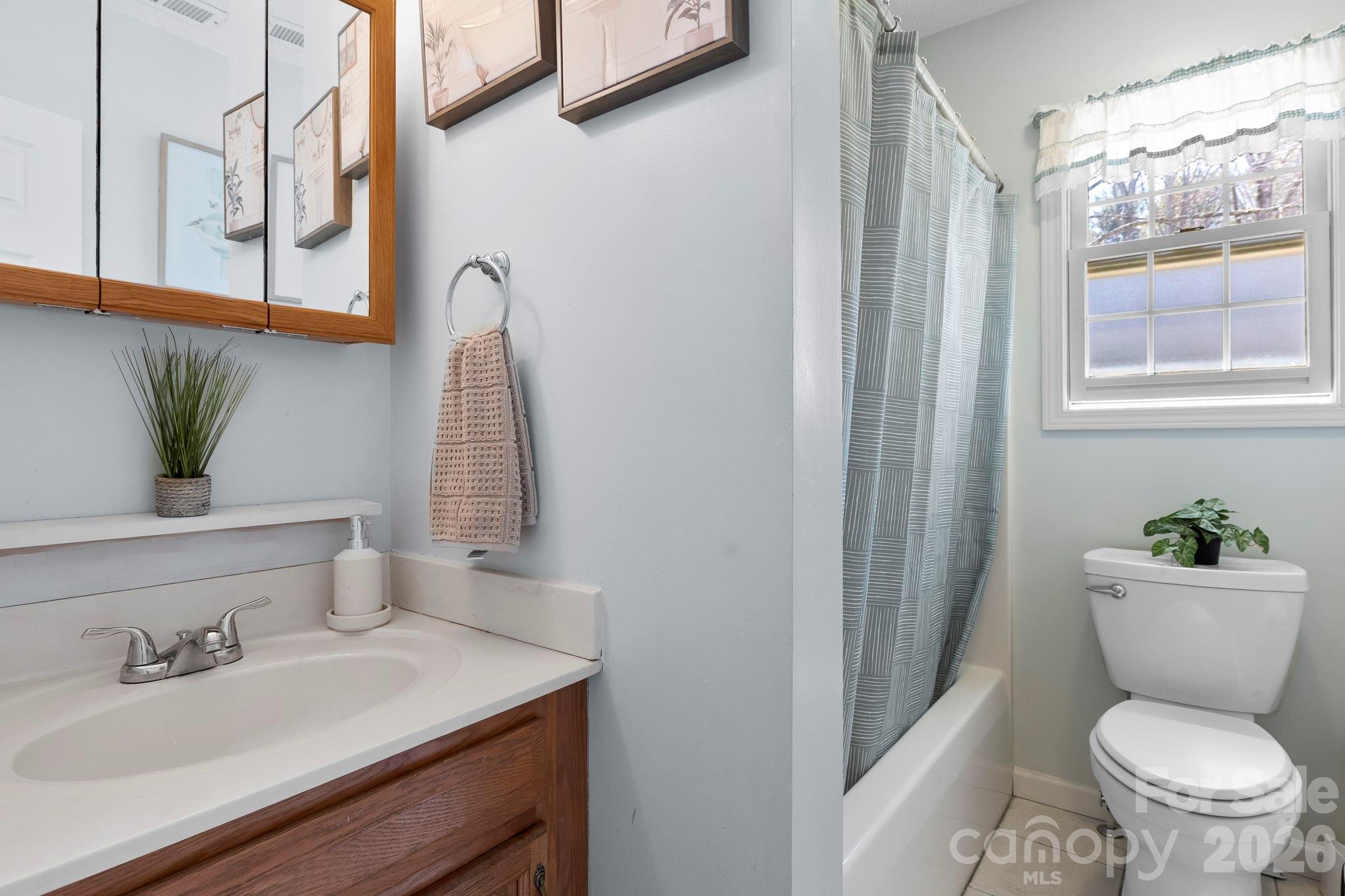 145 Fox Glen Drive — Arden