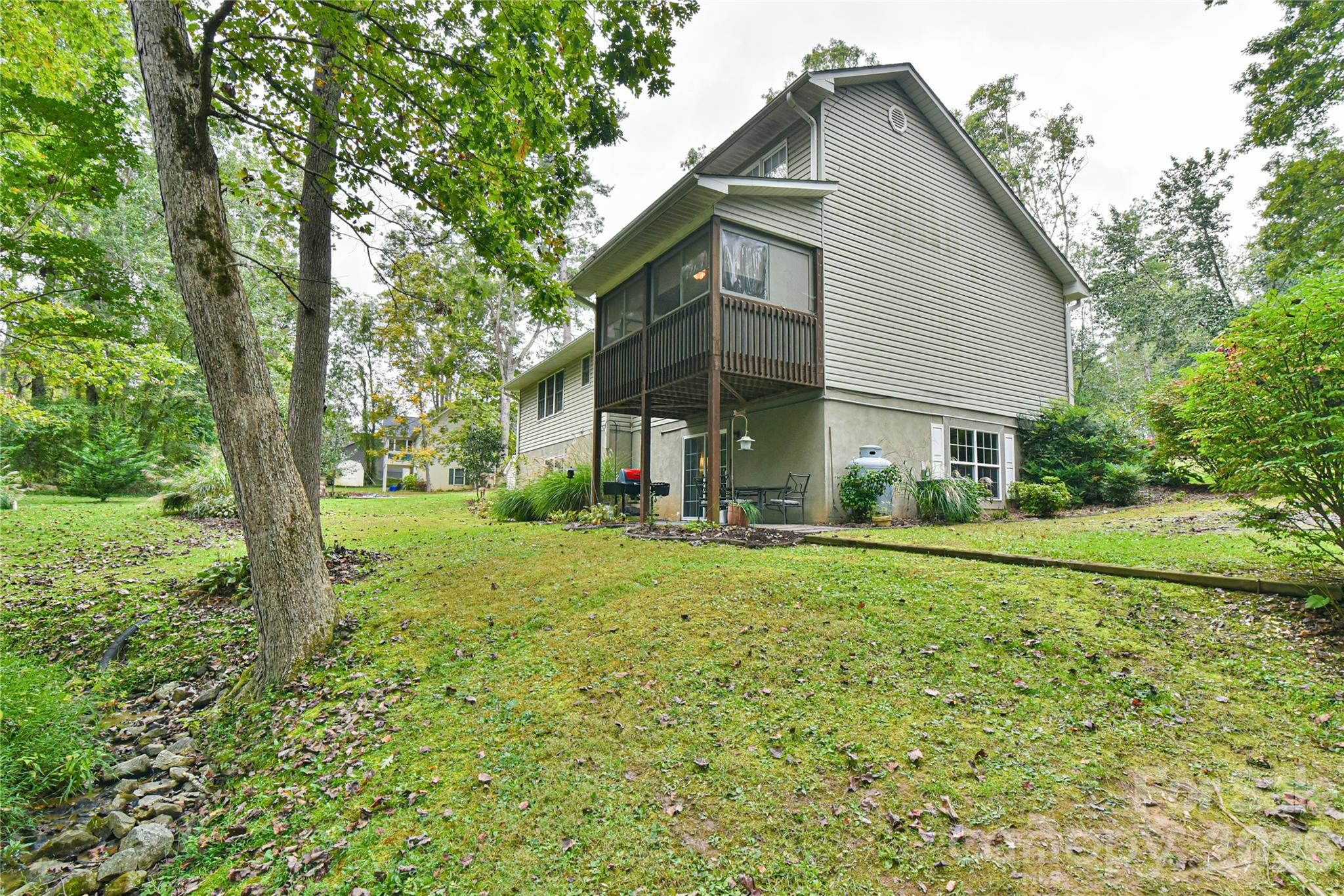 145 Fox Glen Drive — Arden