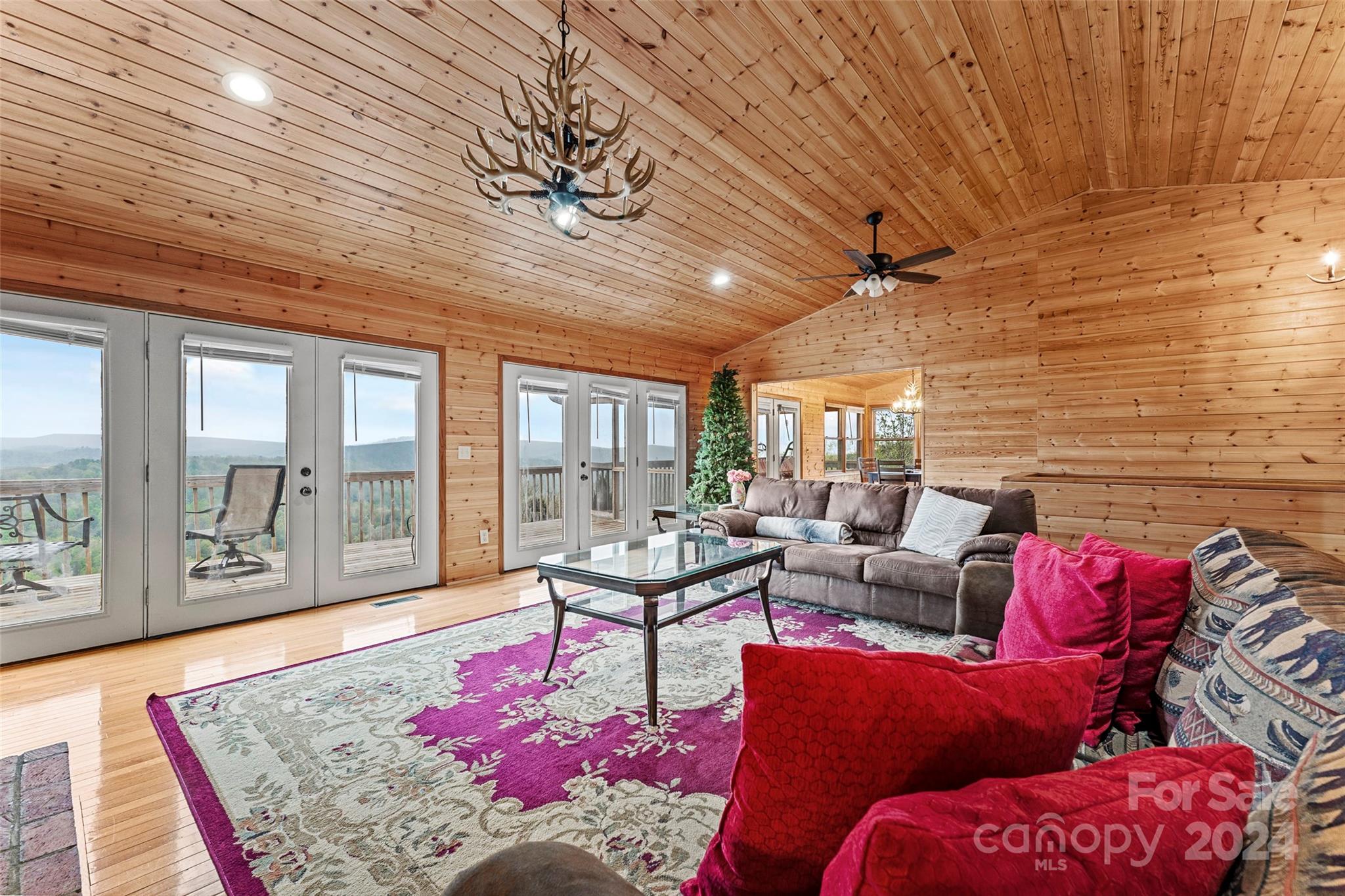 70 Moor Lane — Brevard