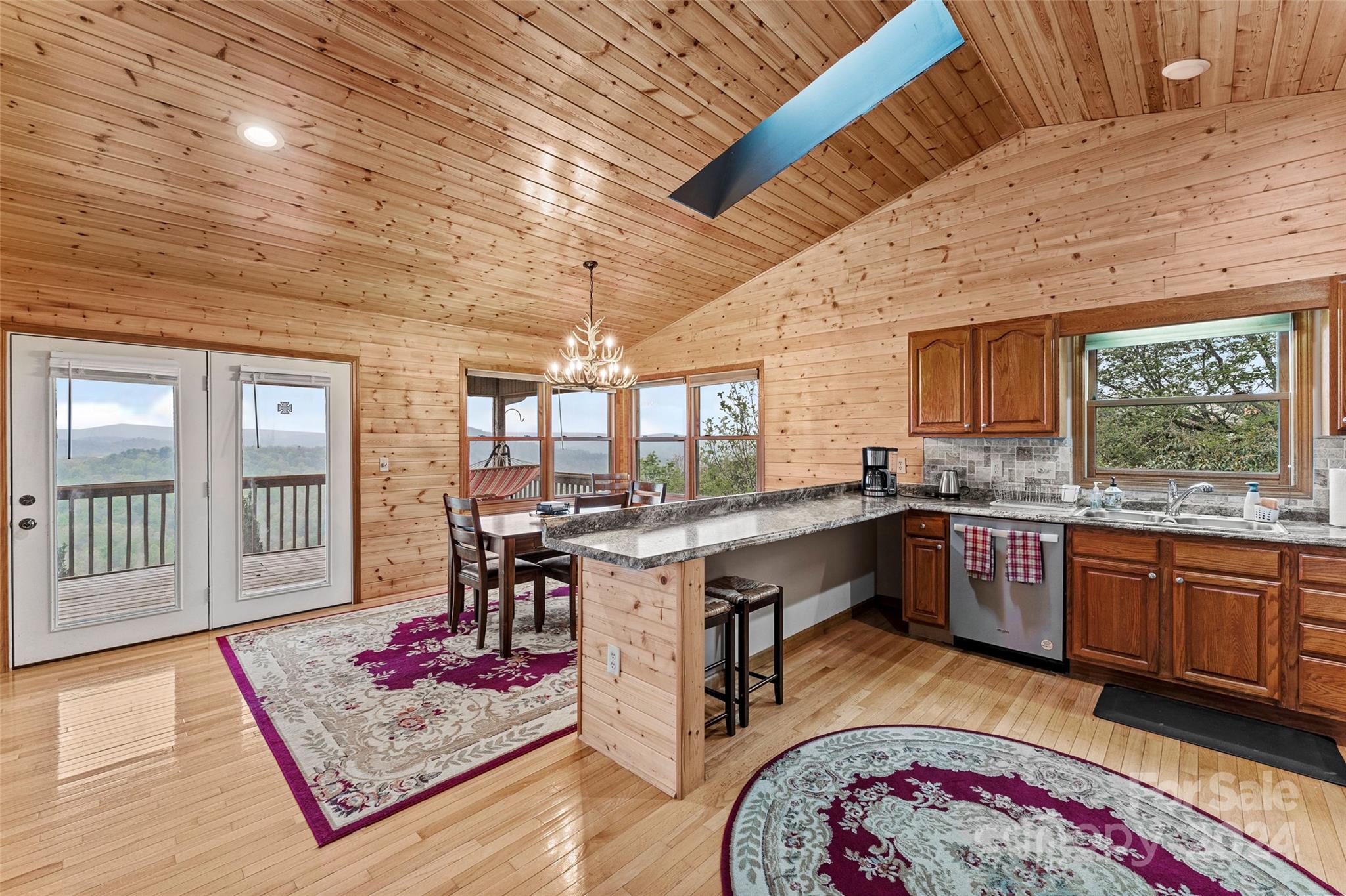 70 Moor Lane — Brevard