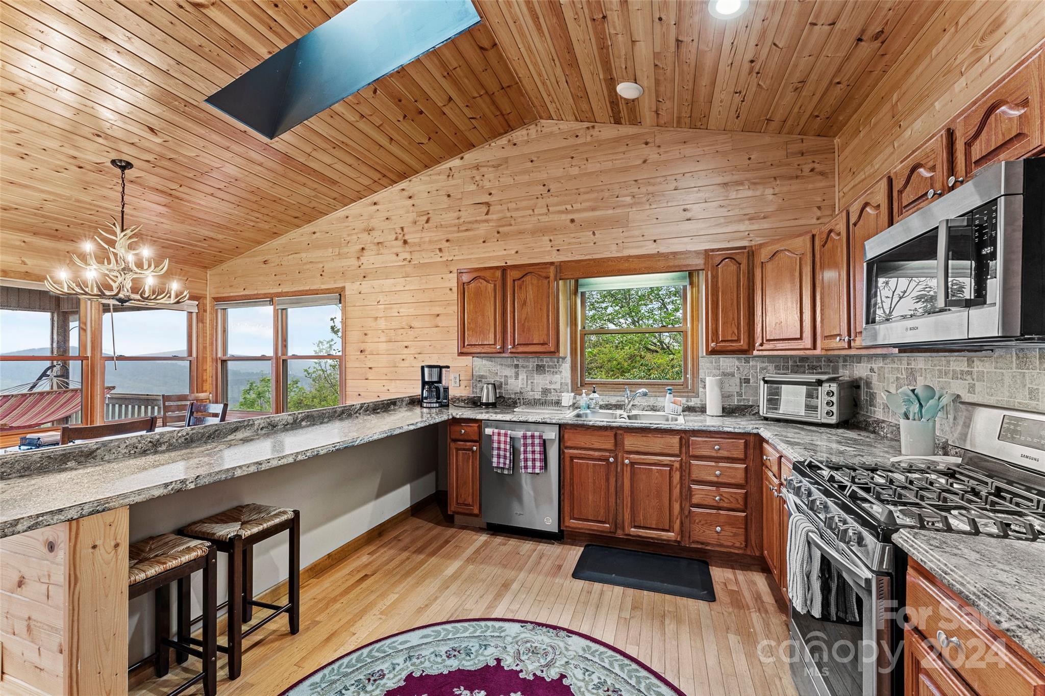 70 Moor Lane — Brevard