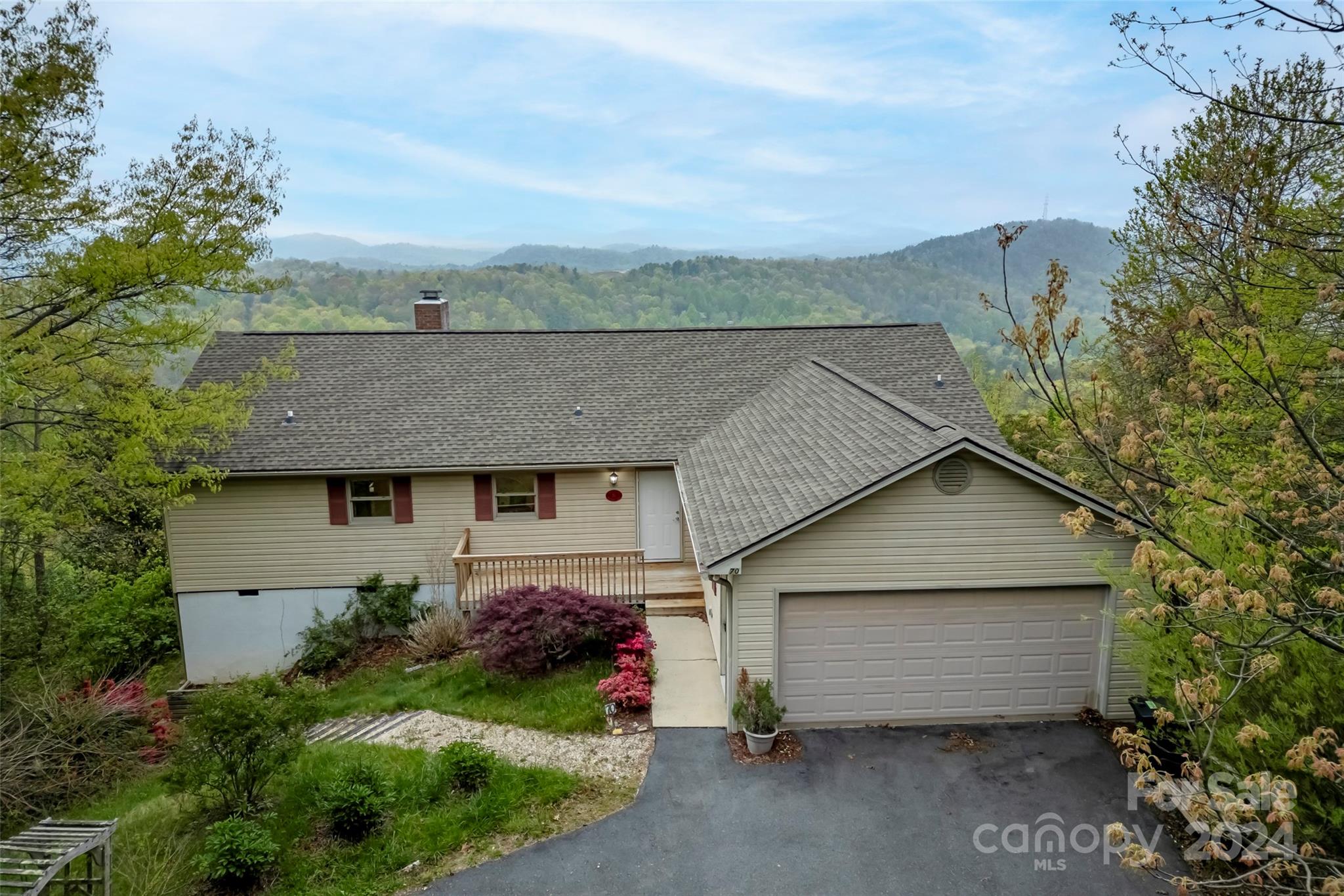 70 Moor Lane — Brevard