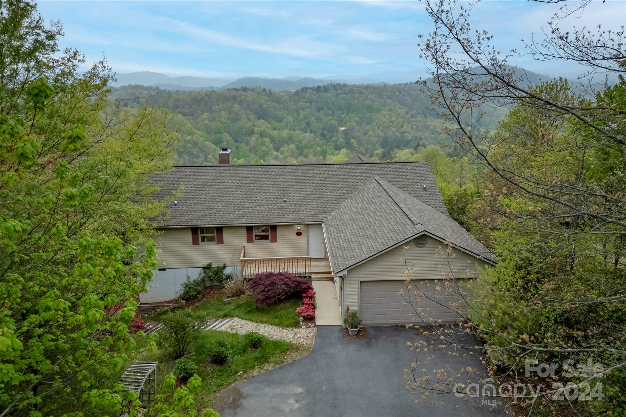 70 Moor Lane — Brevard