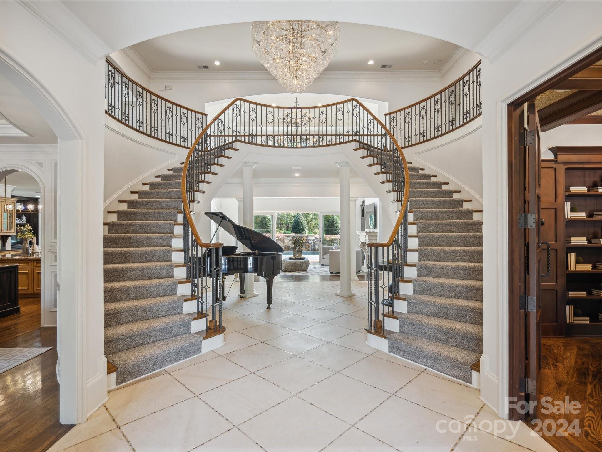 9044 Island Point Road — Charlotte