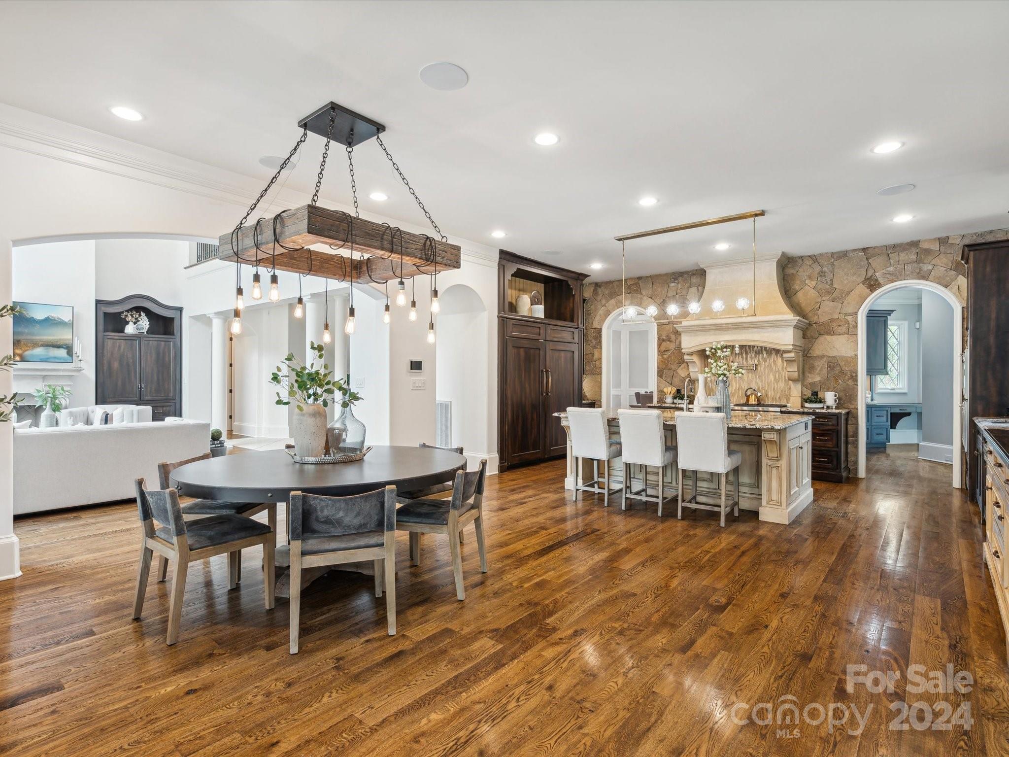 9044 Island Point Road — Charlotte
