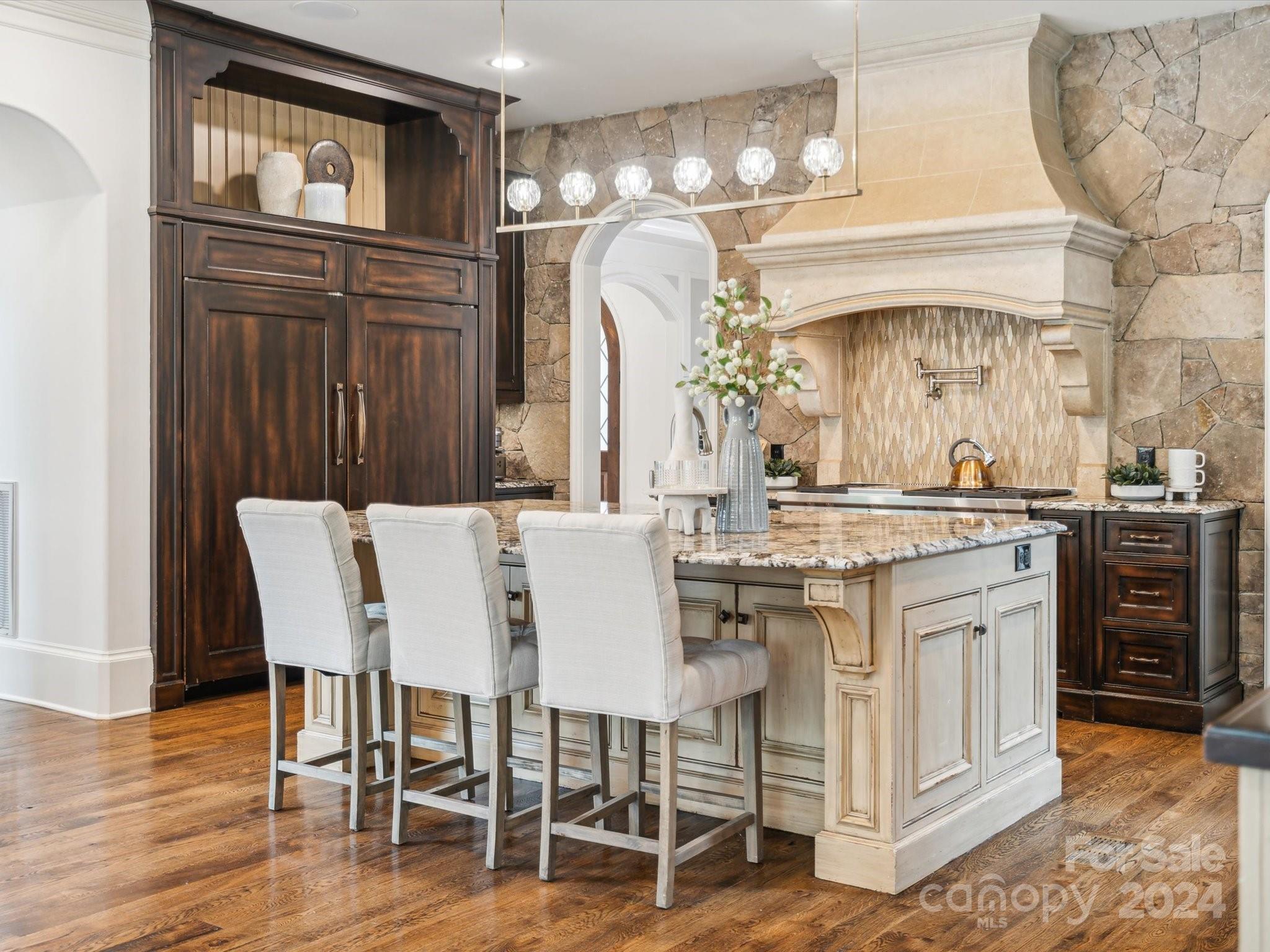9044 Island Point Road — Charlotte