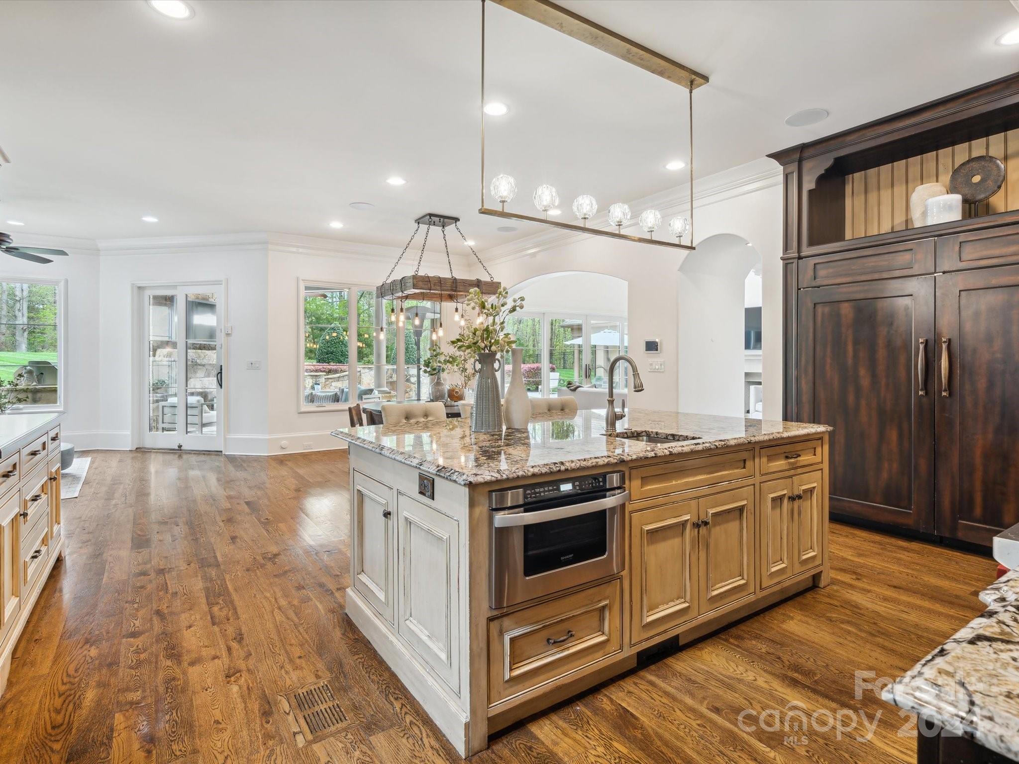 9044 Island Point Road — Charlotte
