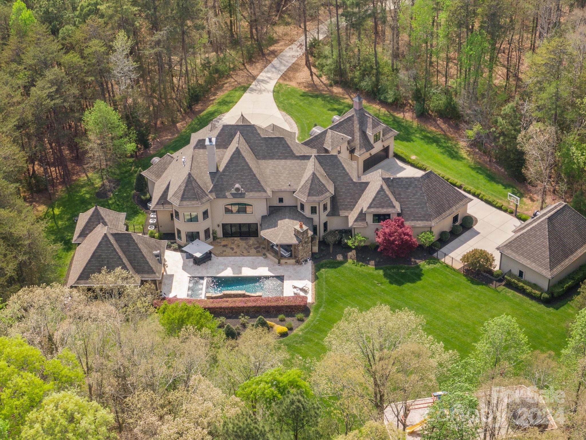 9044 Island Point Road — Charlotte