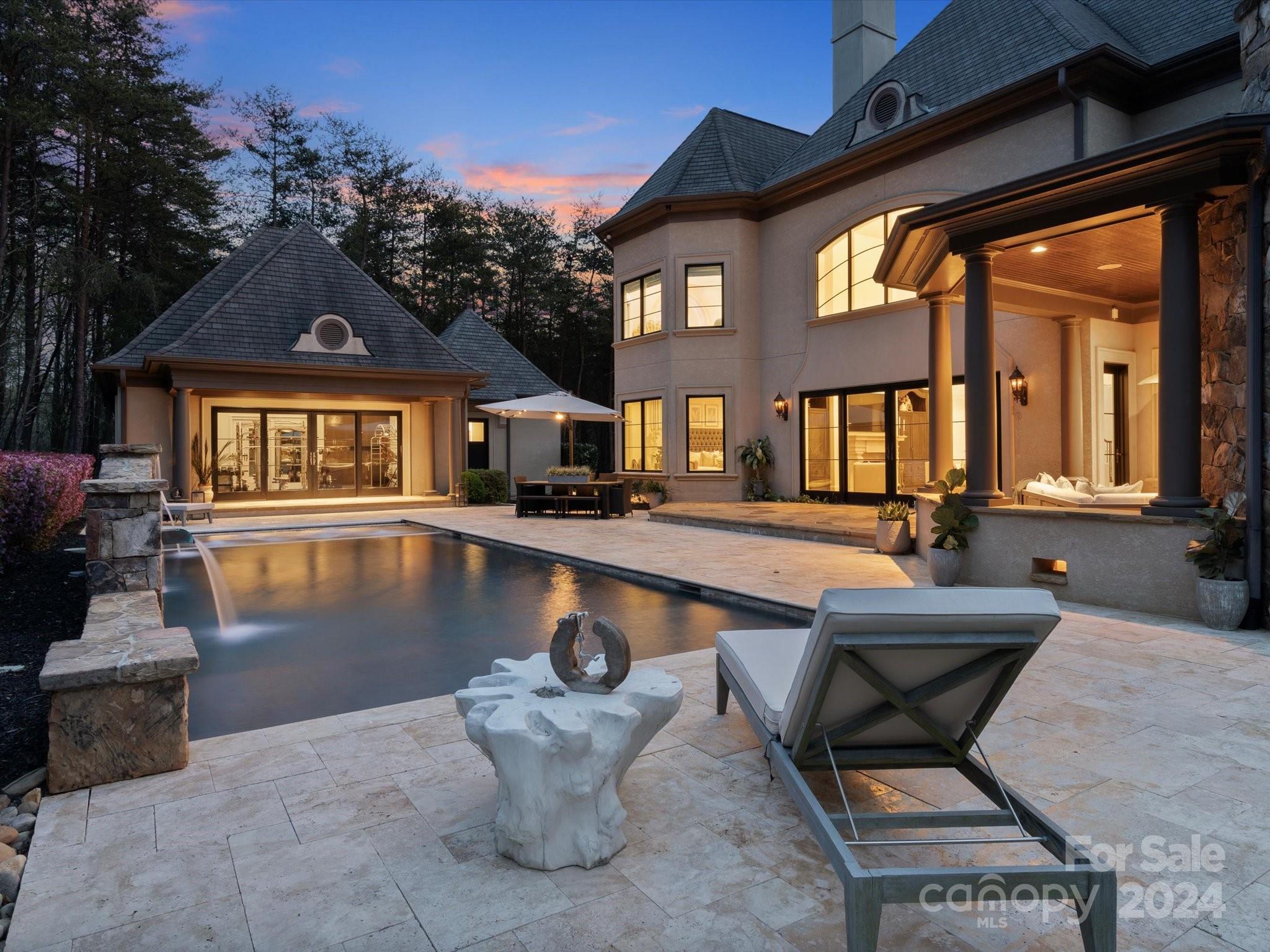 9044 Island Point Road — Charlotte