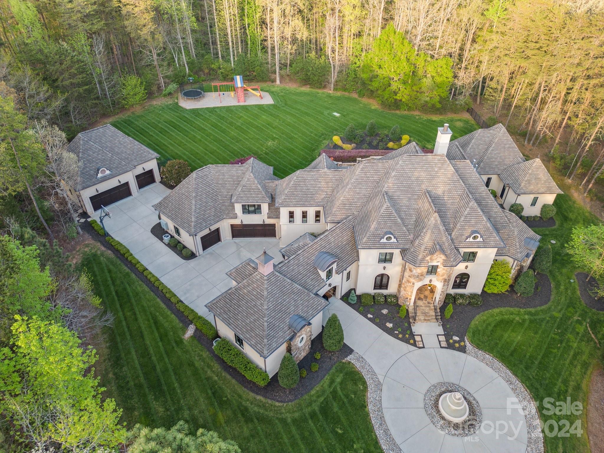 9044 Island Point Road — Charlotte