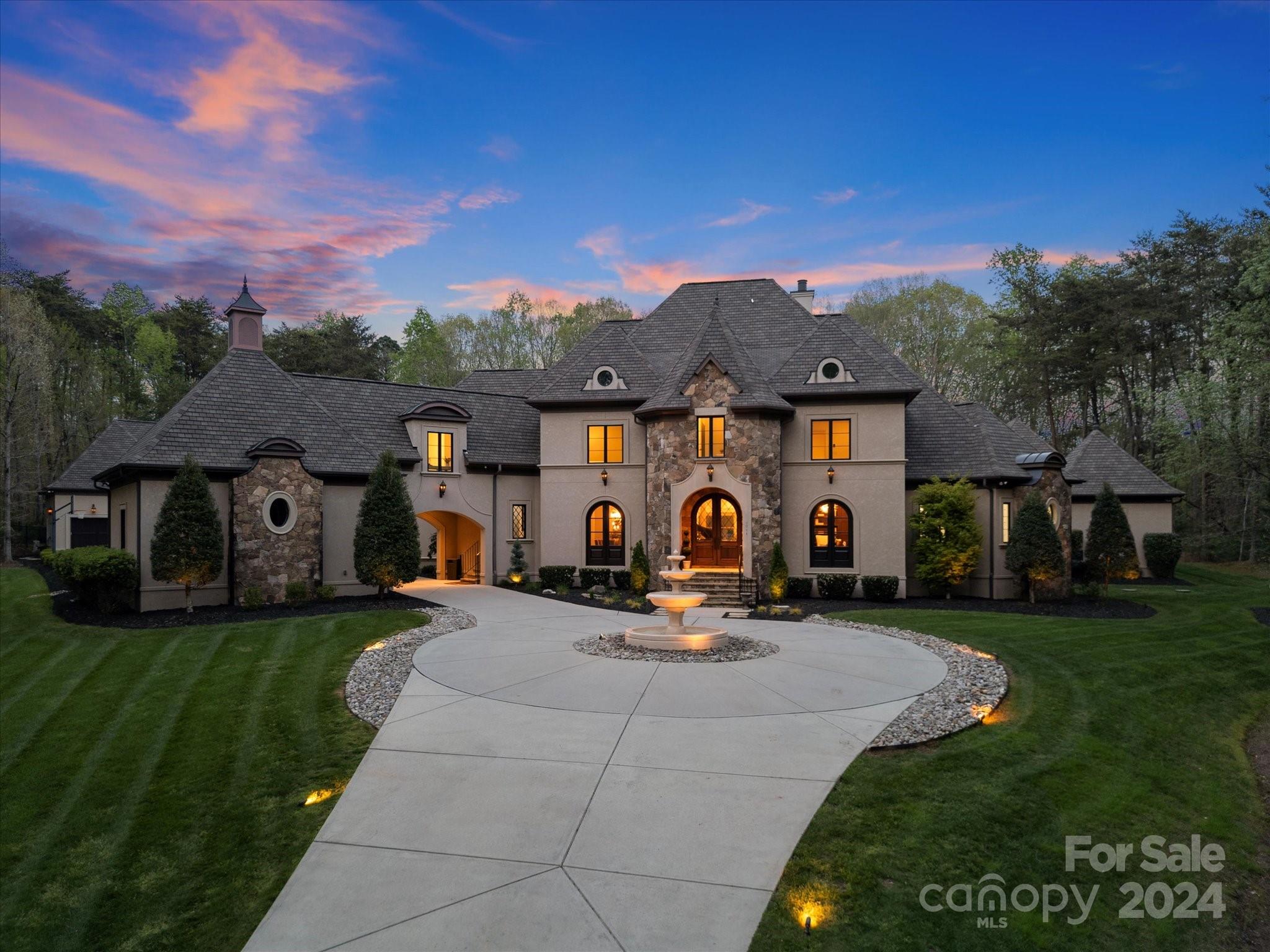 9044 Island Point Road — Charlotte