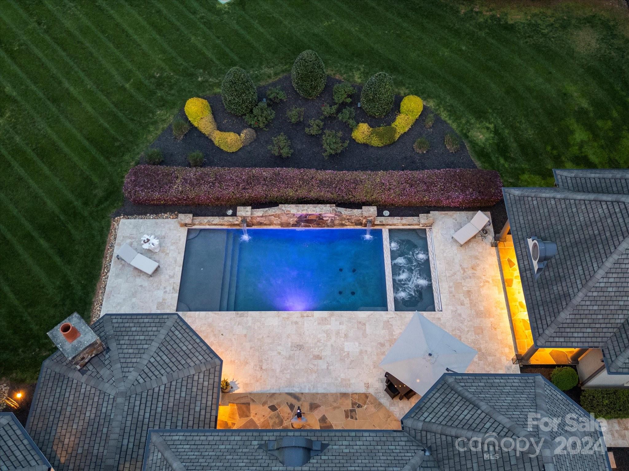9044 Island Point Road — Charlotte