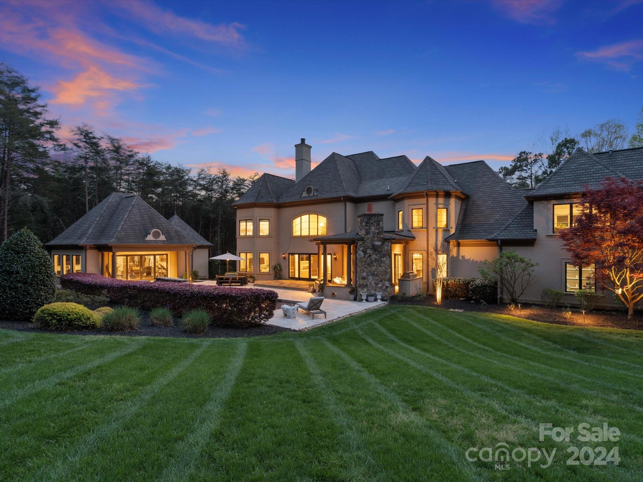 9044 Island Point Road — Charlotte