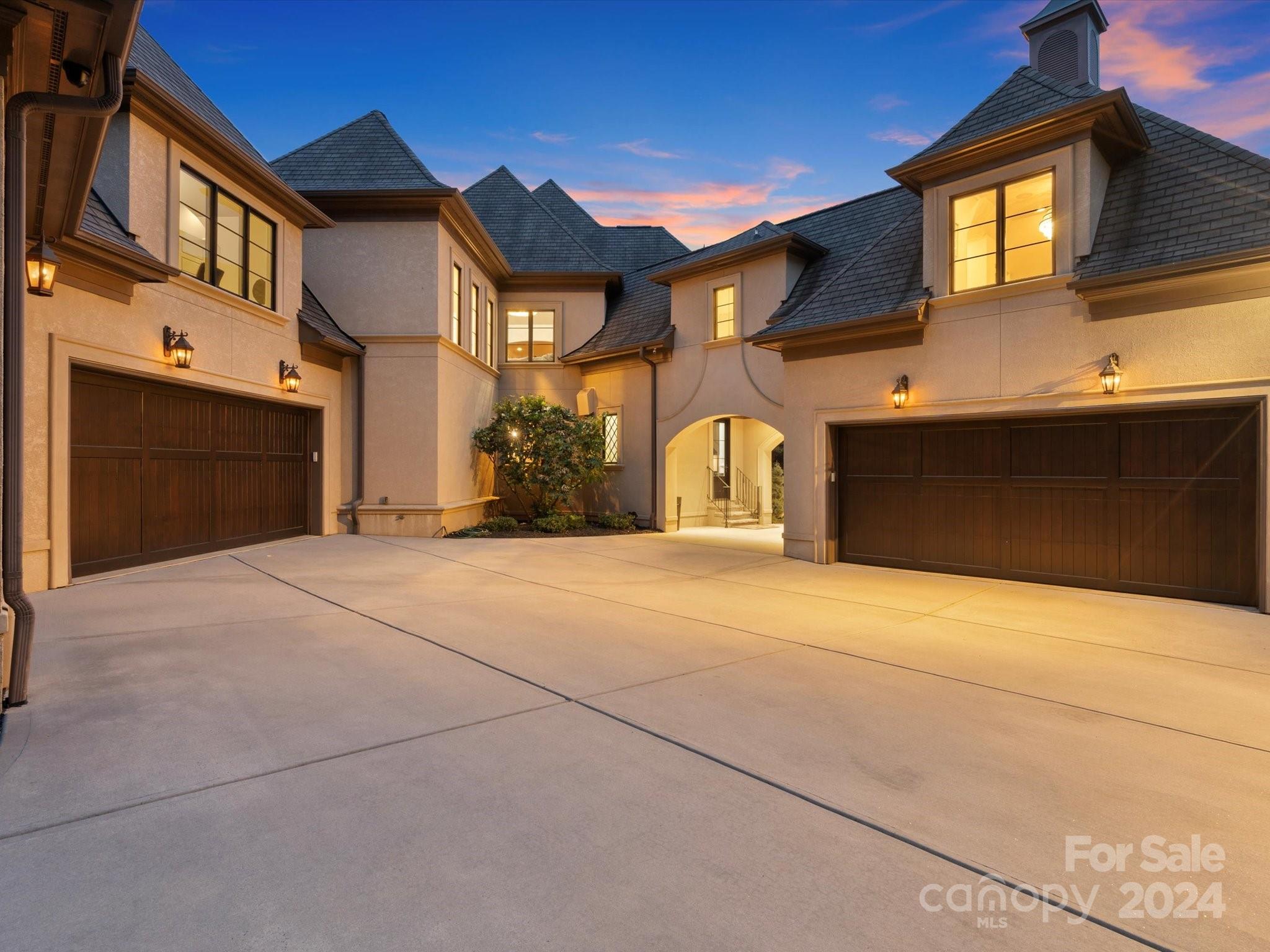 9044 Island Point Road — Charlotte
